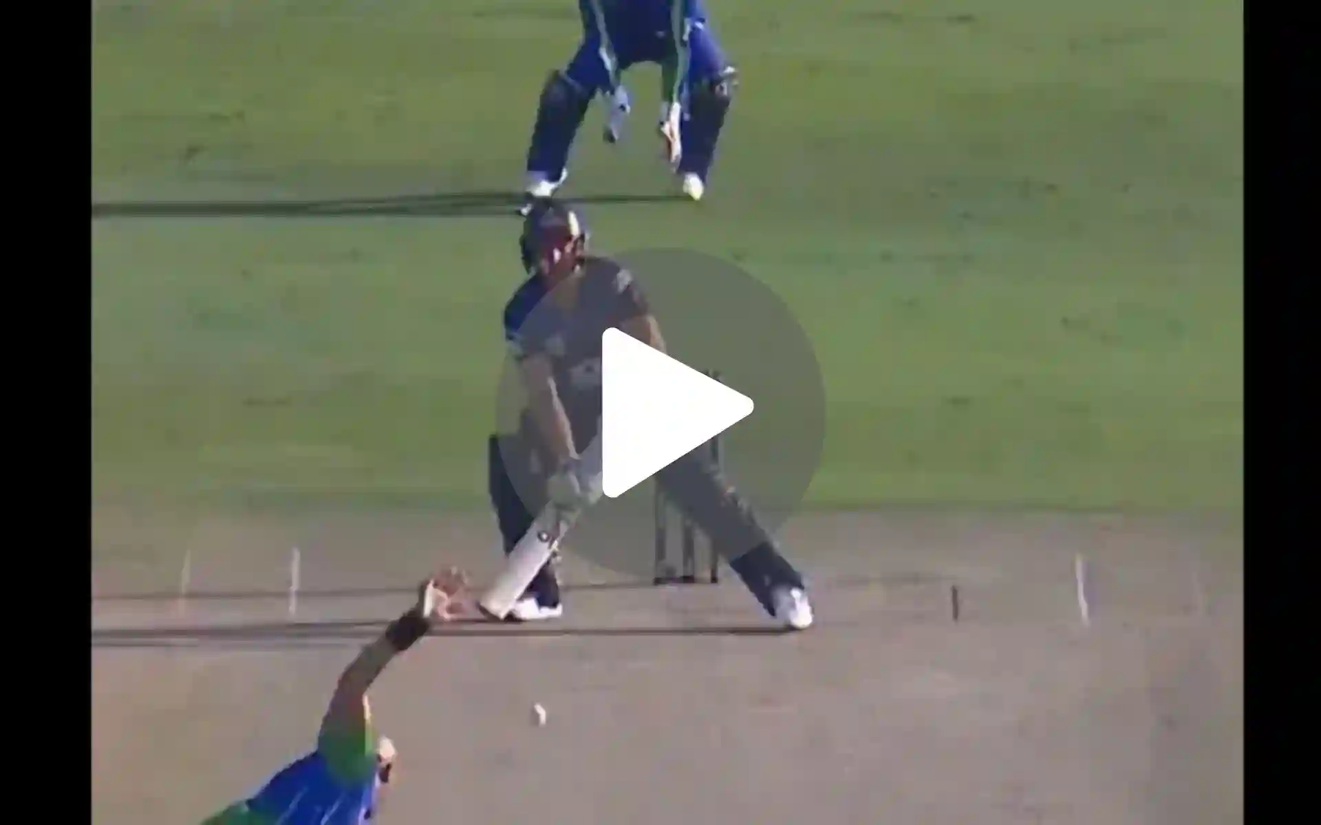 [Watch] Jos Buttler Stuns With A Scoop To A '146 Kph' Against UP Nawabs In Abu Dhabi T10 League