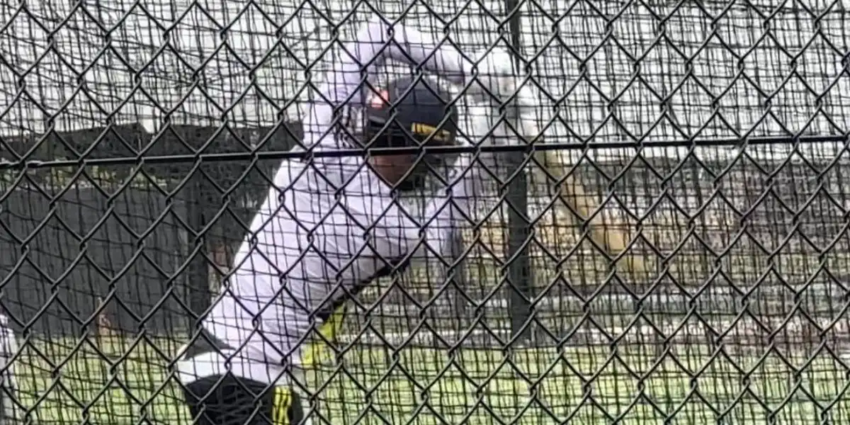 Shubman Gill batting in nets [Source: @CricCrazyJohns/X]
