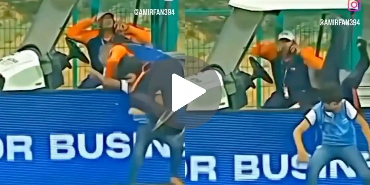 [Watch] Faf du Plessis Suffers Deadly Collision, Gets WWE-Style Tackle By Ball Boy In T10 League