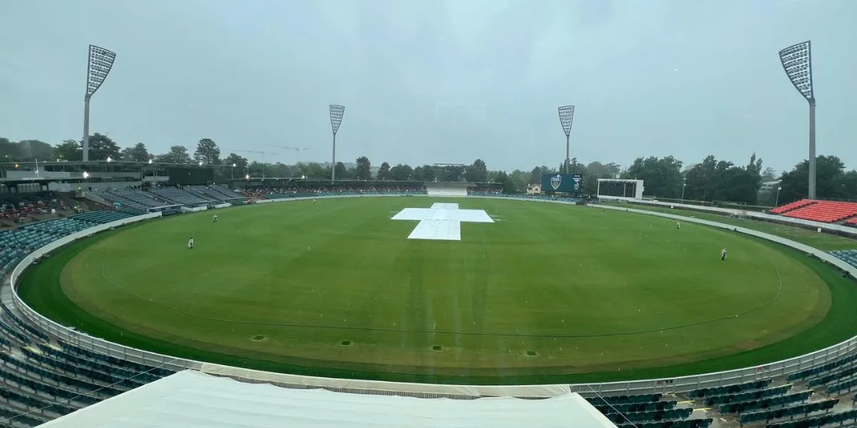 Rain in Manuka oval [Source: @MadhuJawali/X.Com]