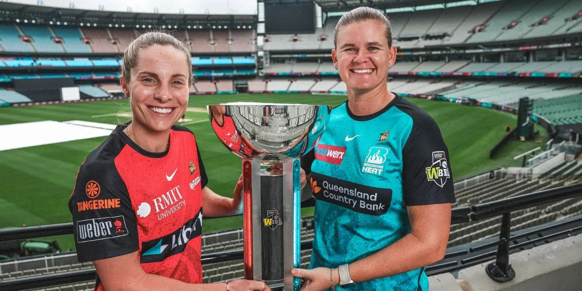Captains With the WBBL Trophy (Source: @HeatBBL/x.com)