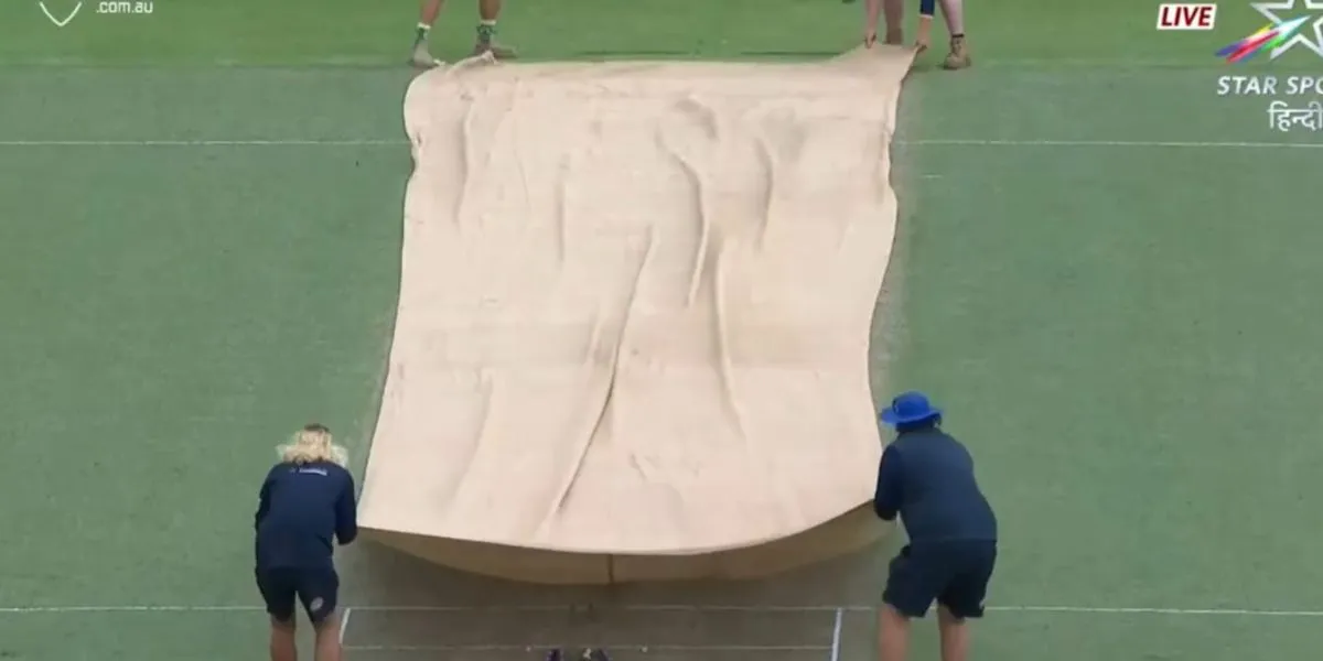 Rain stops the play in Canberra [Source: @StarSportsIndia/X.com]