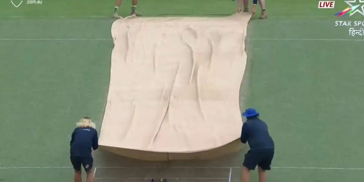 Rain stops the play in Canberra [Source: @StarSportsIndia/X.com]