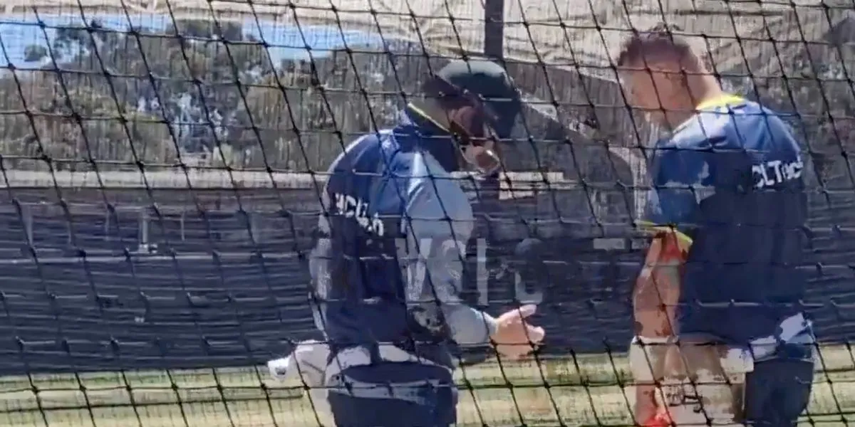 Steve Smith sustains massive blow (Source: @RevSportzGlobal/X.com) 