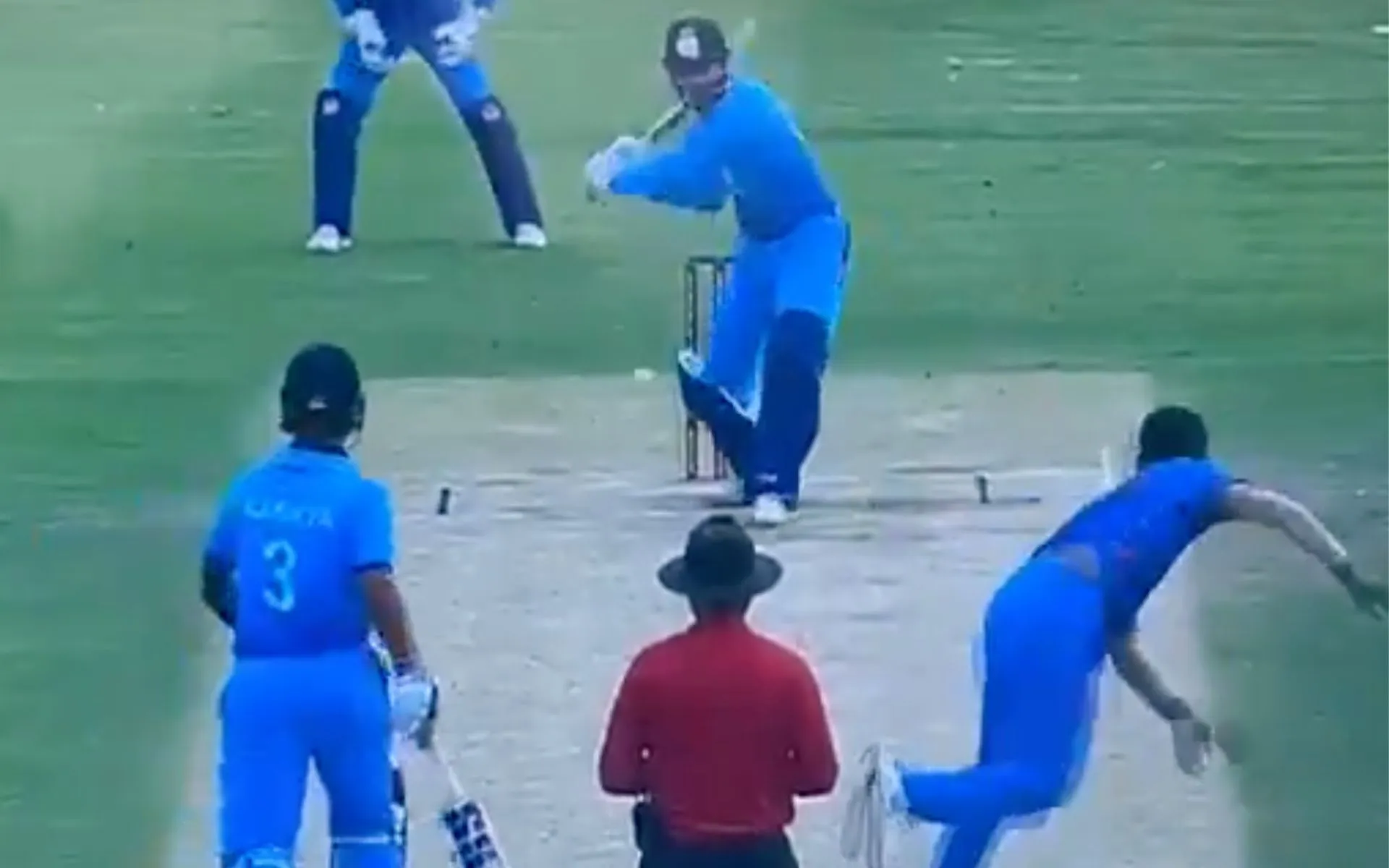 Shreyas Iyer departed on 5 against Vidarbha (Source:@gavaskar_theman/X.com)
