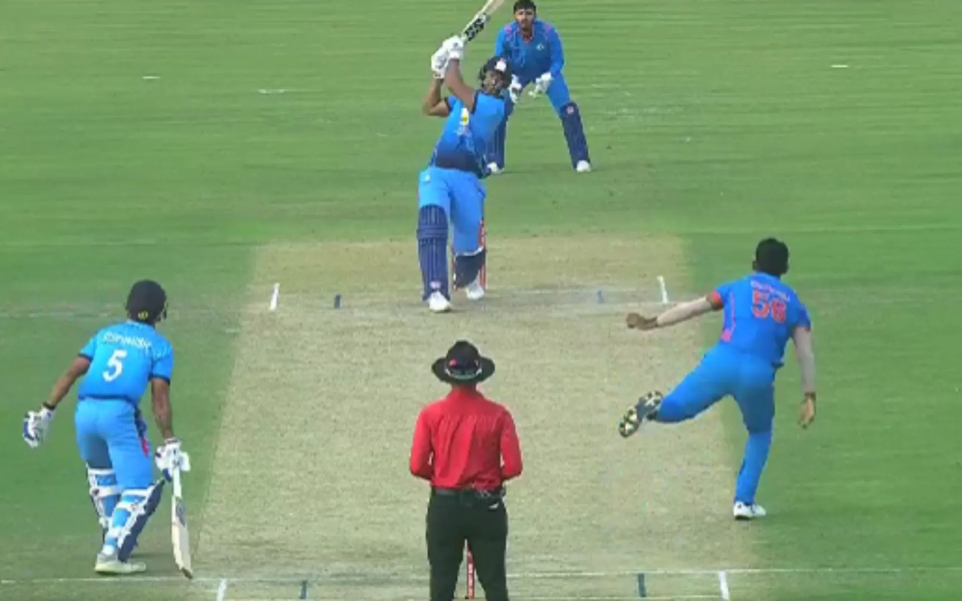 Shivam Dube smashed a massive six [Source: @BCCIdomestic/x.com]