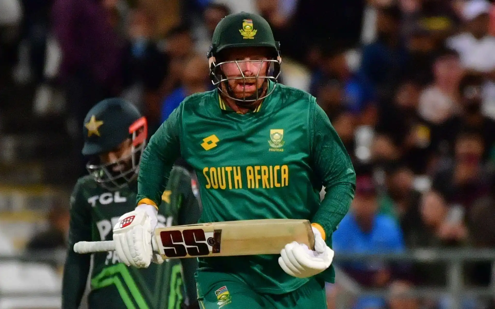 Heinrich Klaasen runs between the stumps. [Source: @ProteasMenCSA/X]