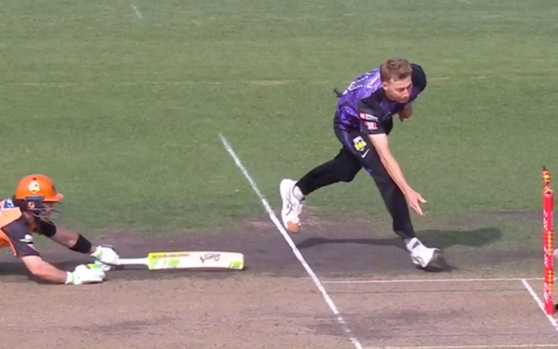 Josh Inglis was on the verge of reaching his half-century [Source: BBL]