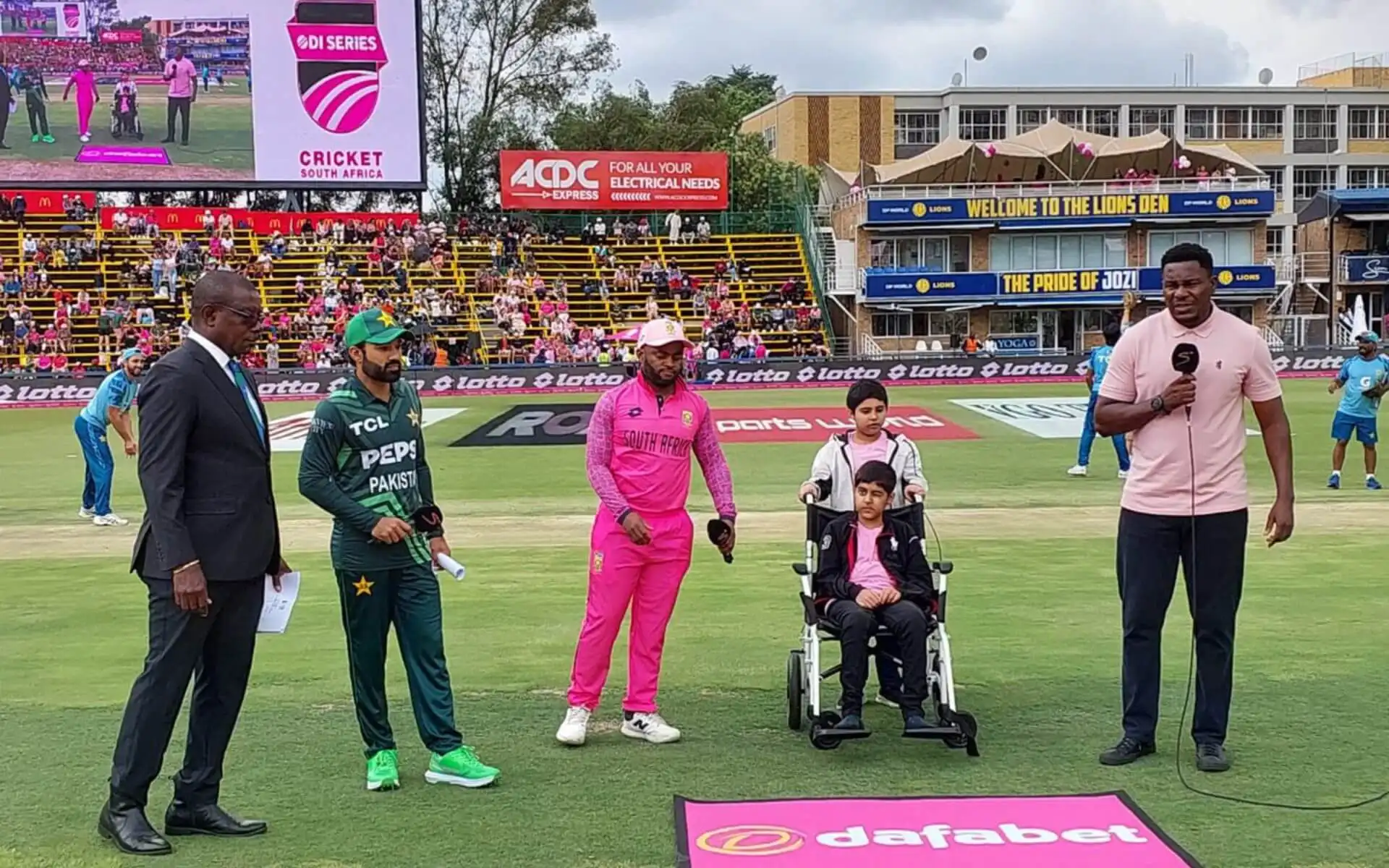 Pakistan to bat first vs South Africa [Source: @TheRealPCB/X]