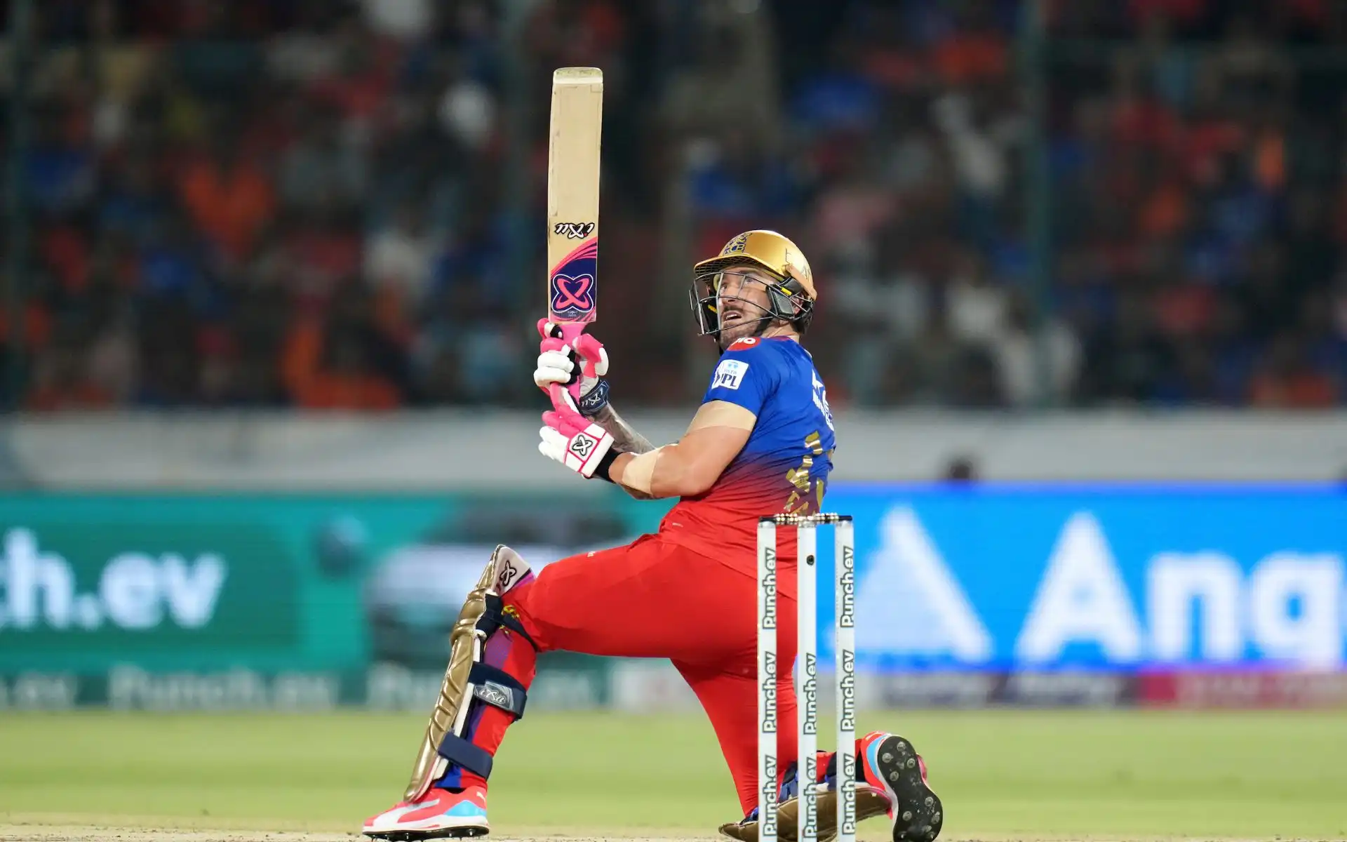 Faf du Plessis playing for RCB [Source: @cricbuzz/x.com]