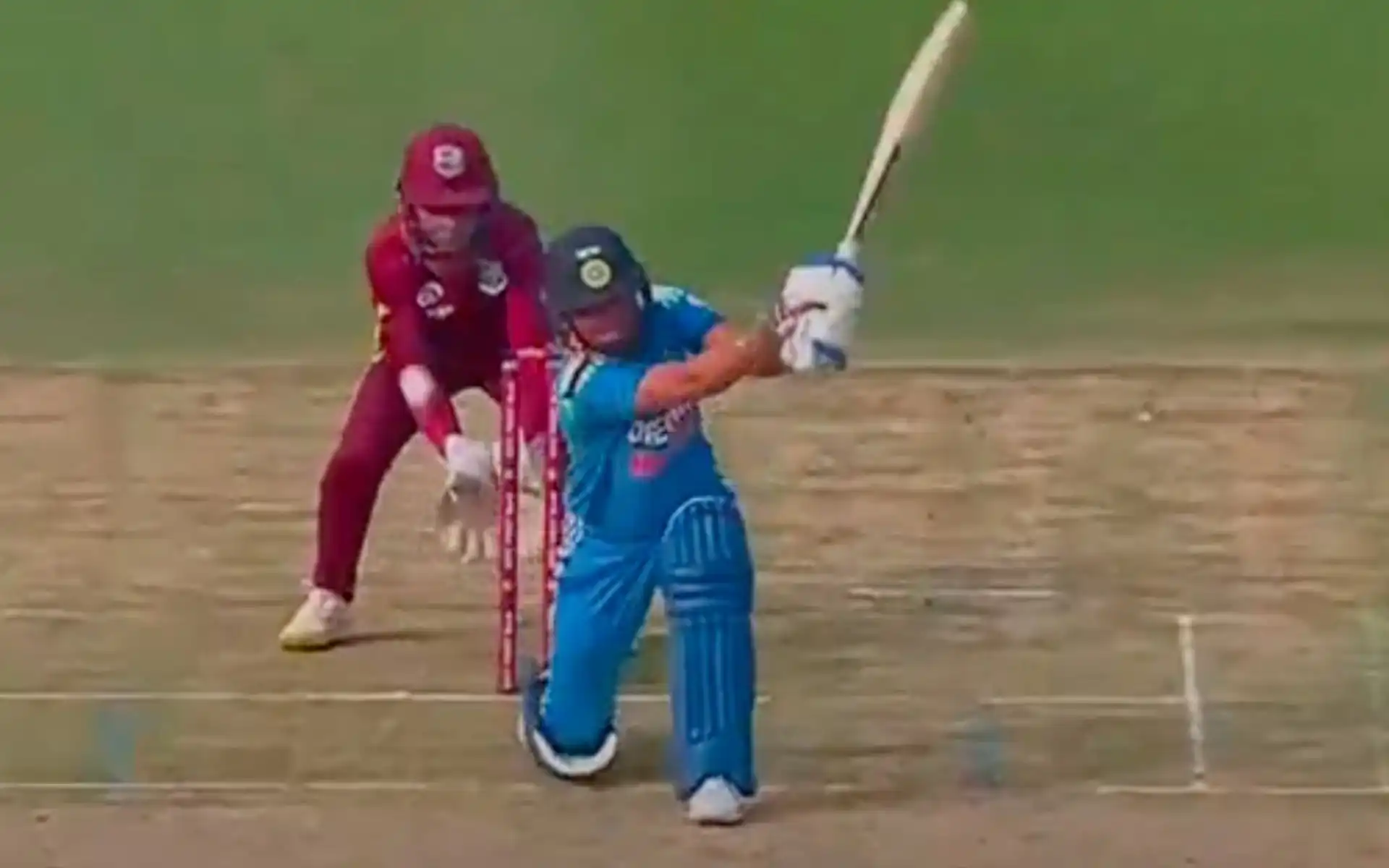 Harmanpreet fell for 22 runs (Source: @gavaskar_theman/X.com)