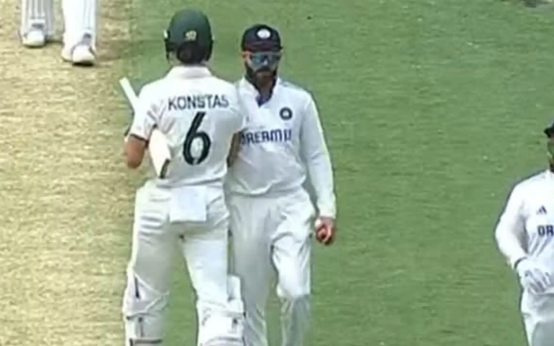 Virat Kohli nudges Sam Konstas during first day of 4th Test at MCG [Source: @MSD_Rj23/X.com]