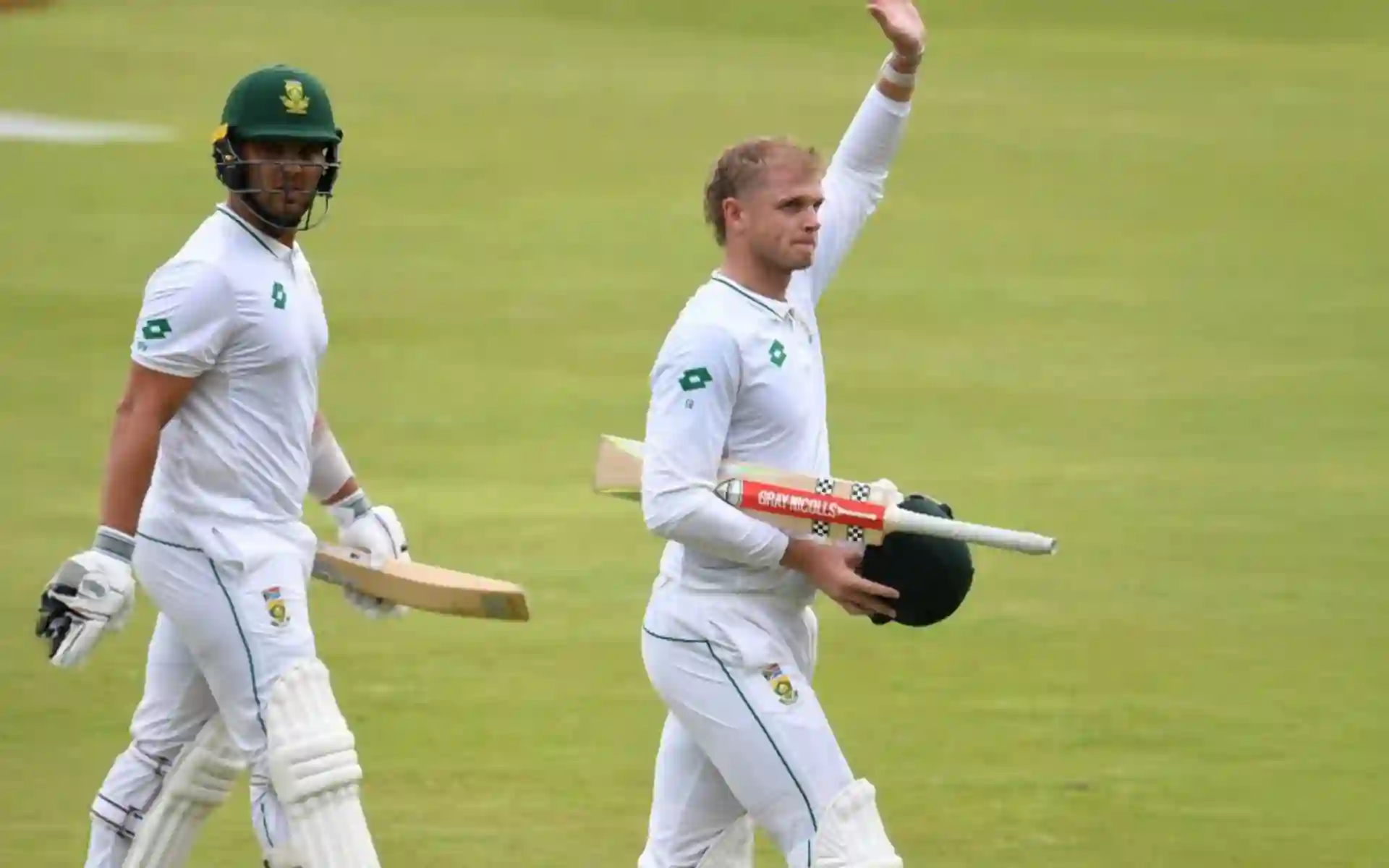 Corbin Bosch walks off after listing maiden Test fifty [Source: @ProteasMenCSA/x]