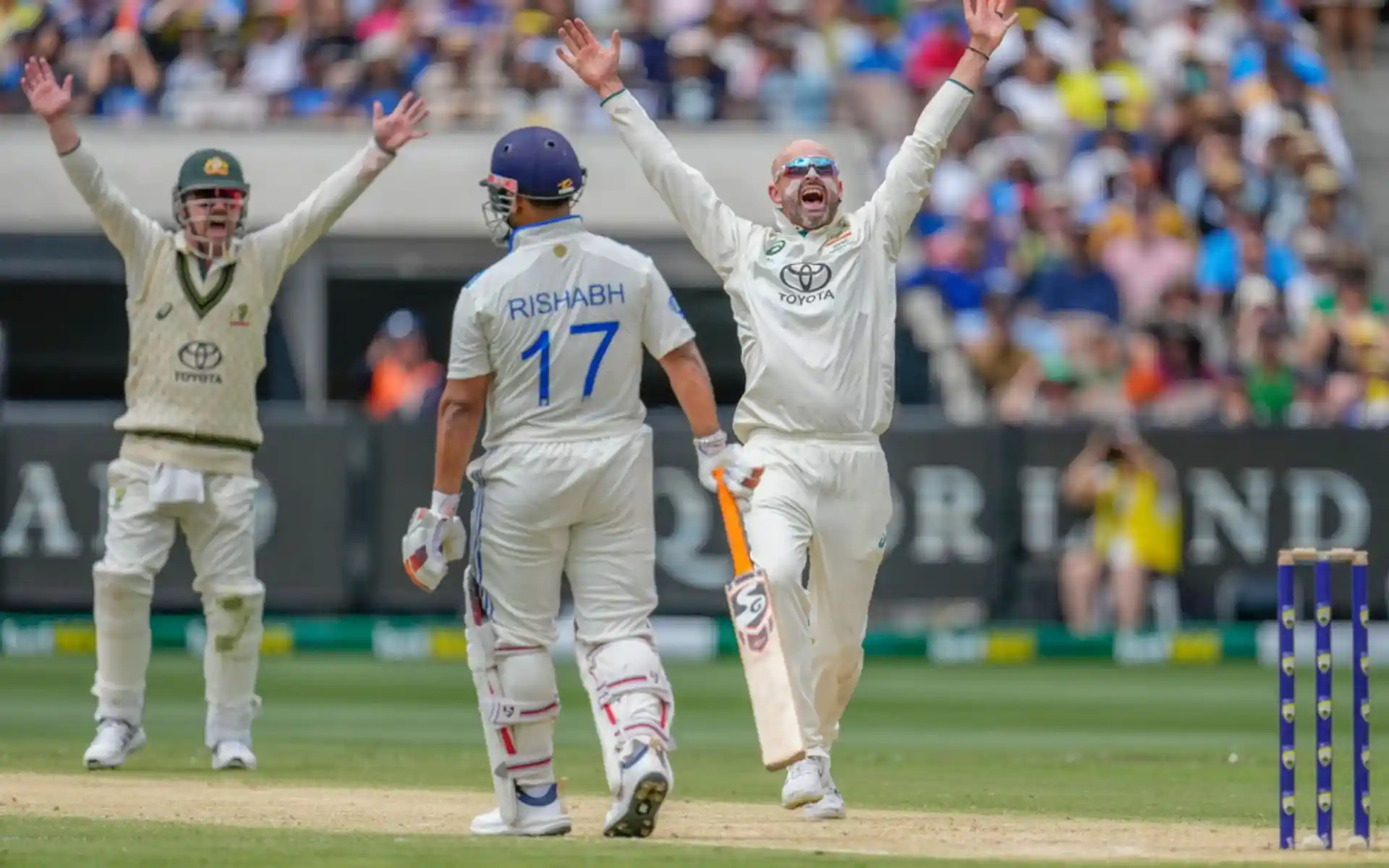 भारत बनाम ऑस्ट्रेलिया के बीच MCG में शानदार मैच चल रहा है [Source: AP Photos]