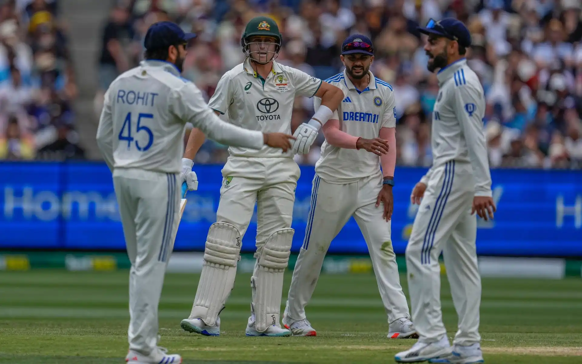 Kohli and Rohit having a conversation (Source: AP Photos)
