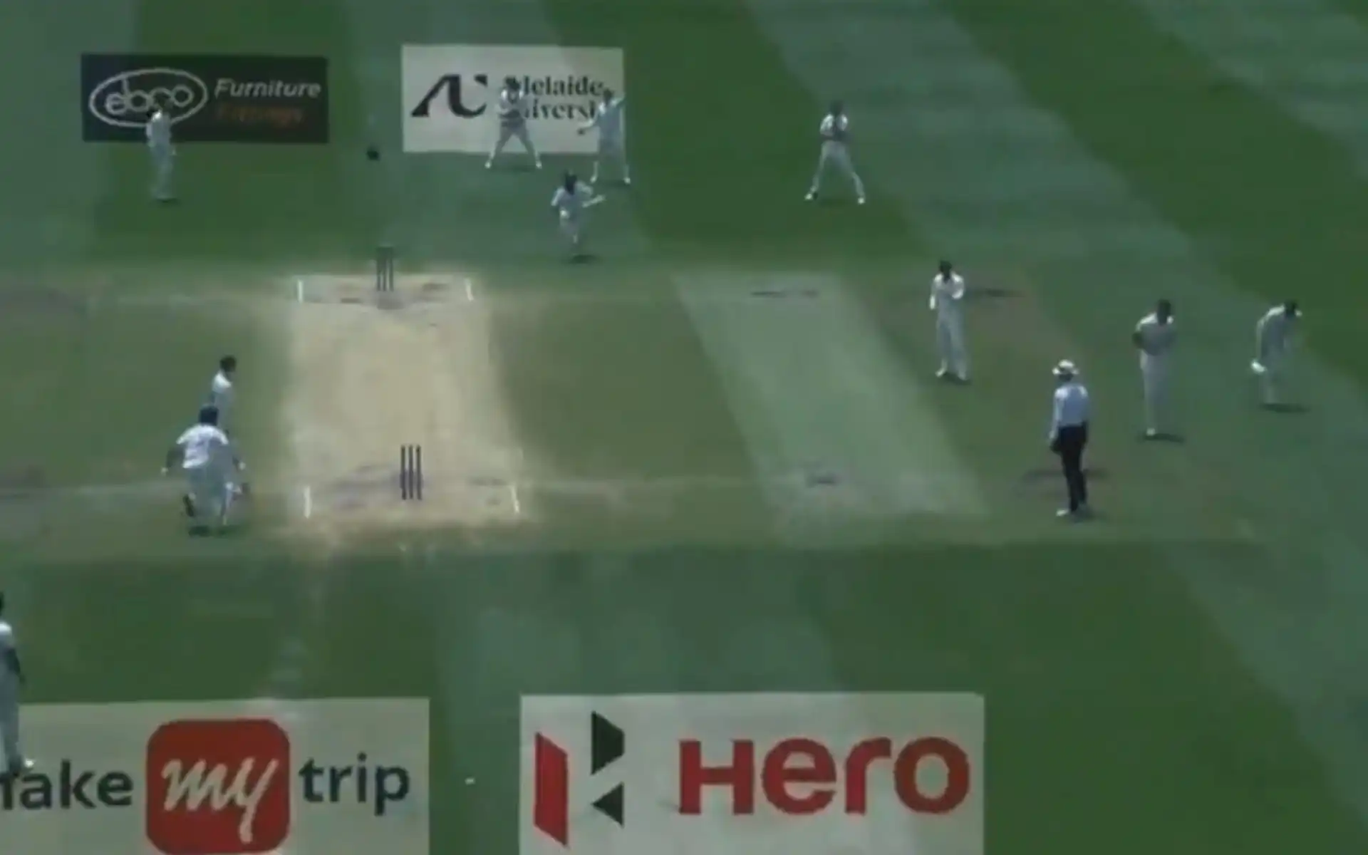 Australia makes a double overthrow that costed them two quick singles [Source: @21OneTwo34/X.com]