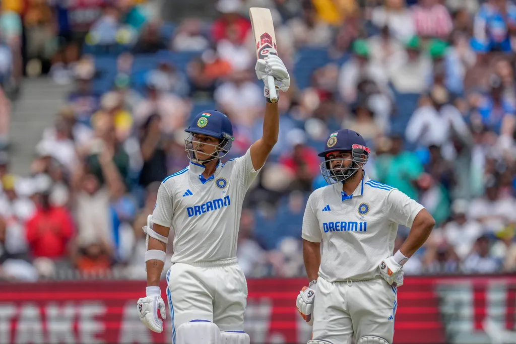 Yashasvi Jaiswal playing his own cricket at the MCG (Source: AP Photos)