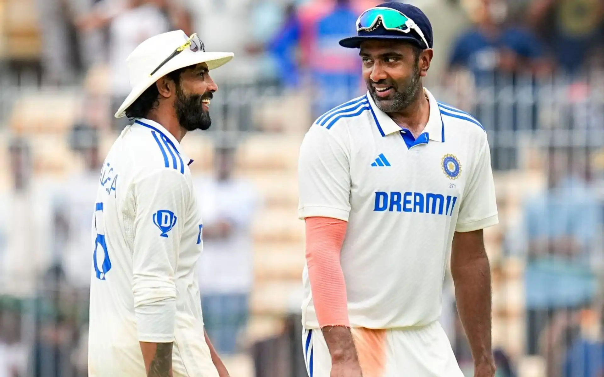 Ravindra Jadeja and Ravichandran Ashwin [Source: @mufaddal_vohra/x.com]