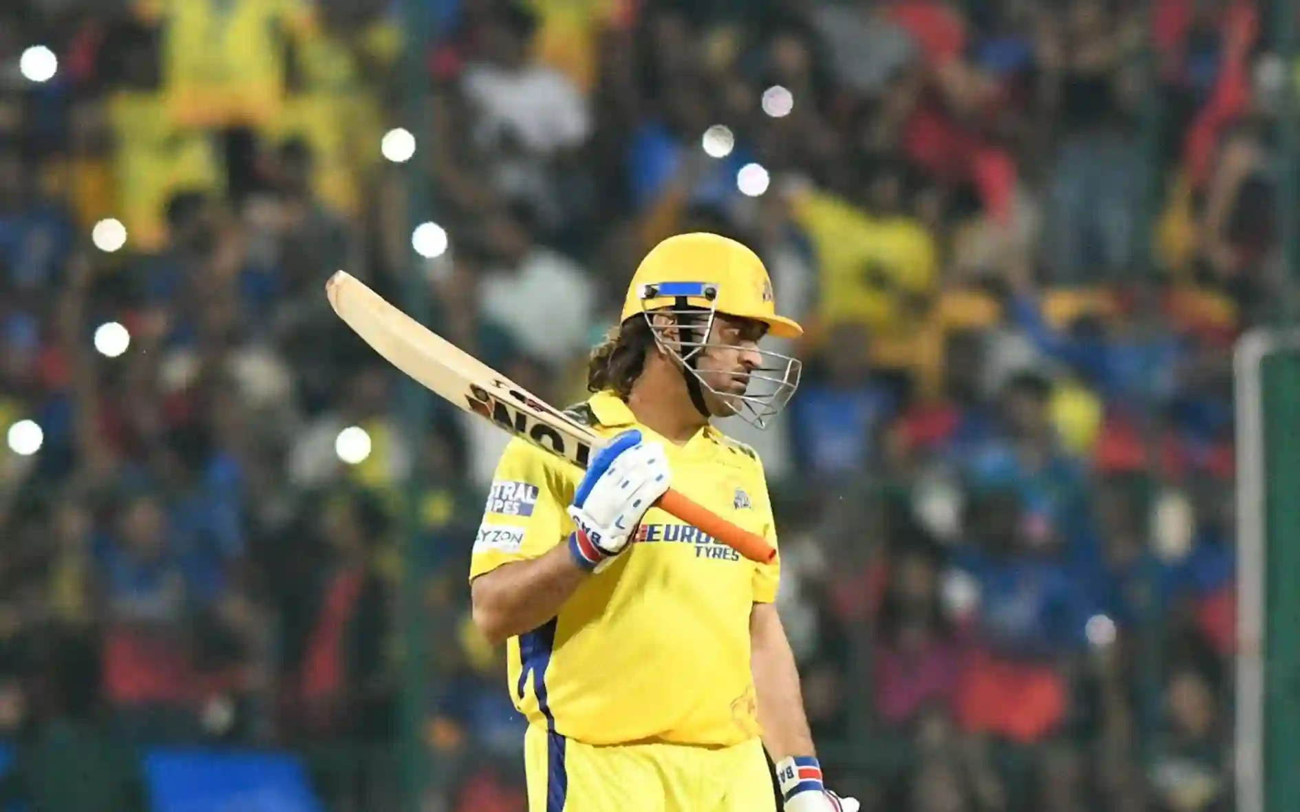 MS Dhoni in action for CSK [Source: @mufaddal_vohra/x]