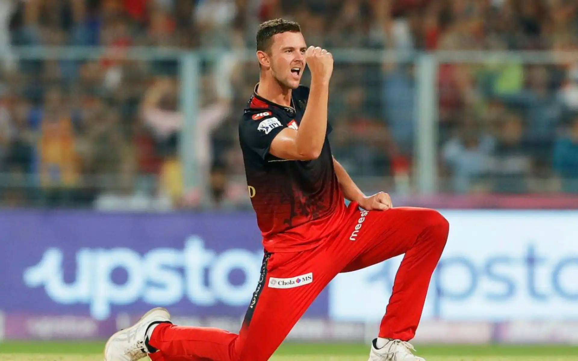 Josh Hazlewood For RCB [Source: @mufaddal_vohra/x.com]