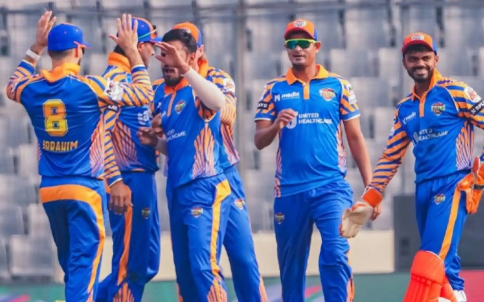  Dhaka Capitals face off against Khulna Tigers [Source: @TodatB1/X.com]