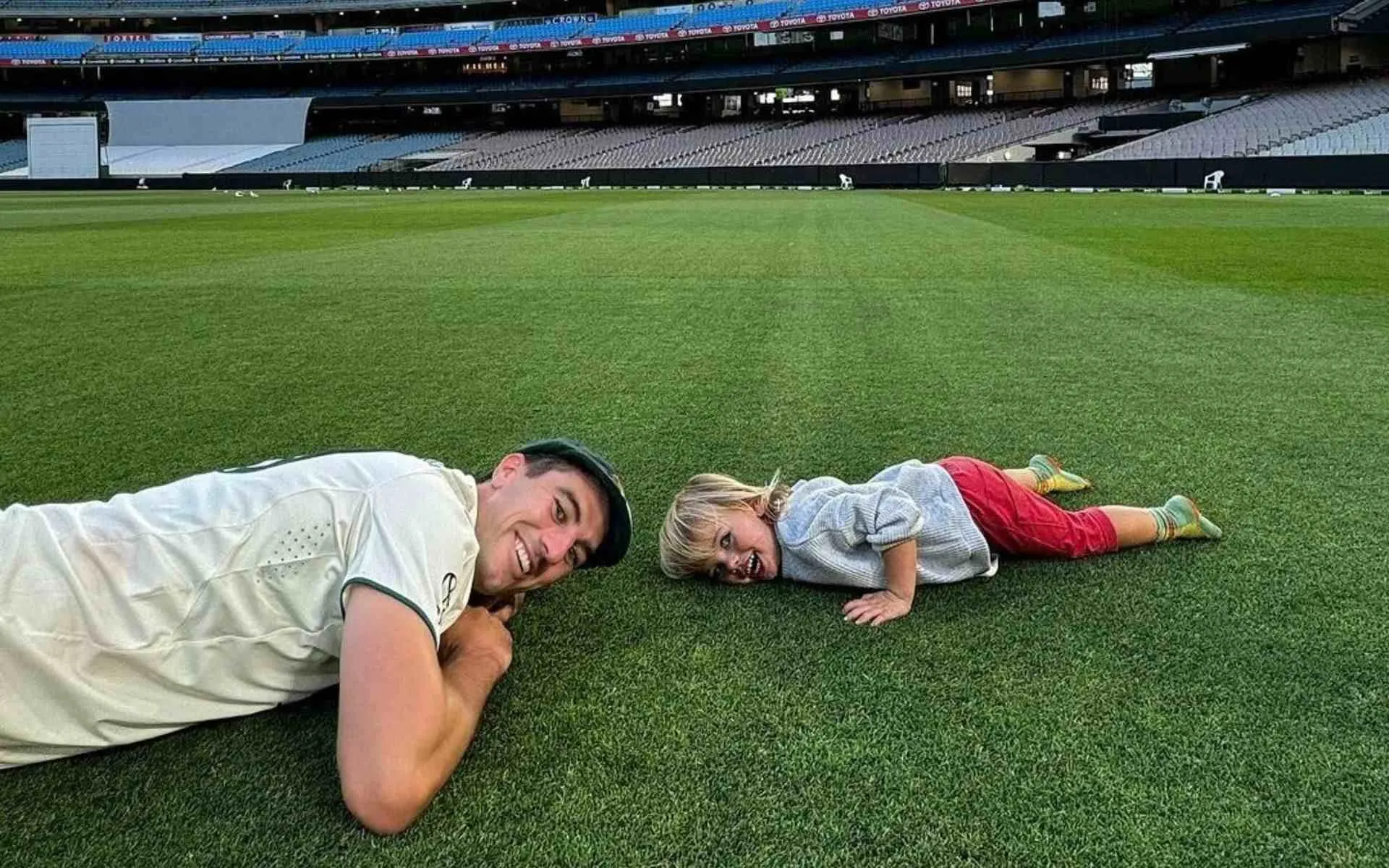 Pat Cummins With His Son Albie (Source: @CricCrazyJohns/x.com)