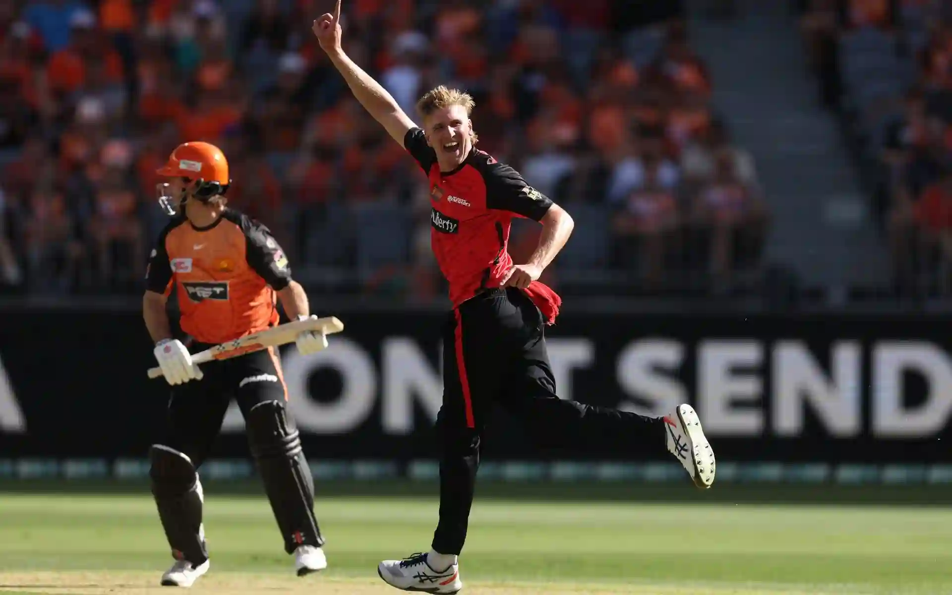 BBL 2024-25 Scorchers vs Renegades Highlights: Sutherland, Rogers’ All-Round Spectacle Sink Perth BBL 2024-25 Scorchers vs Renegades Highlights: Sutherland, Rogers’ All-Round Spectacle Sink Perth