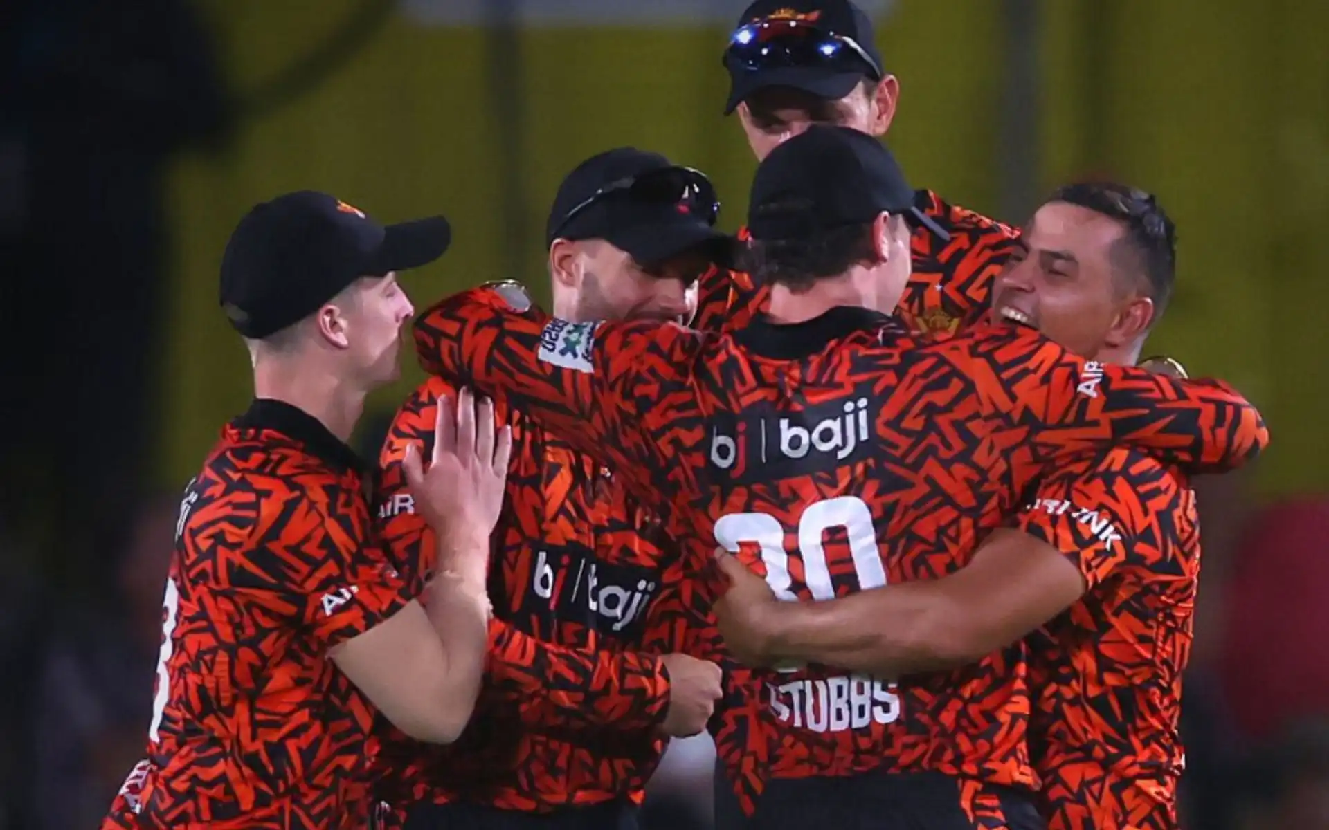 Sunrisers Eastern Cape players celebrating a wicket [Source: @SA20_League/x]