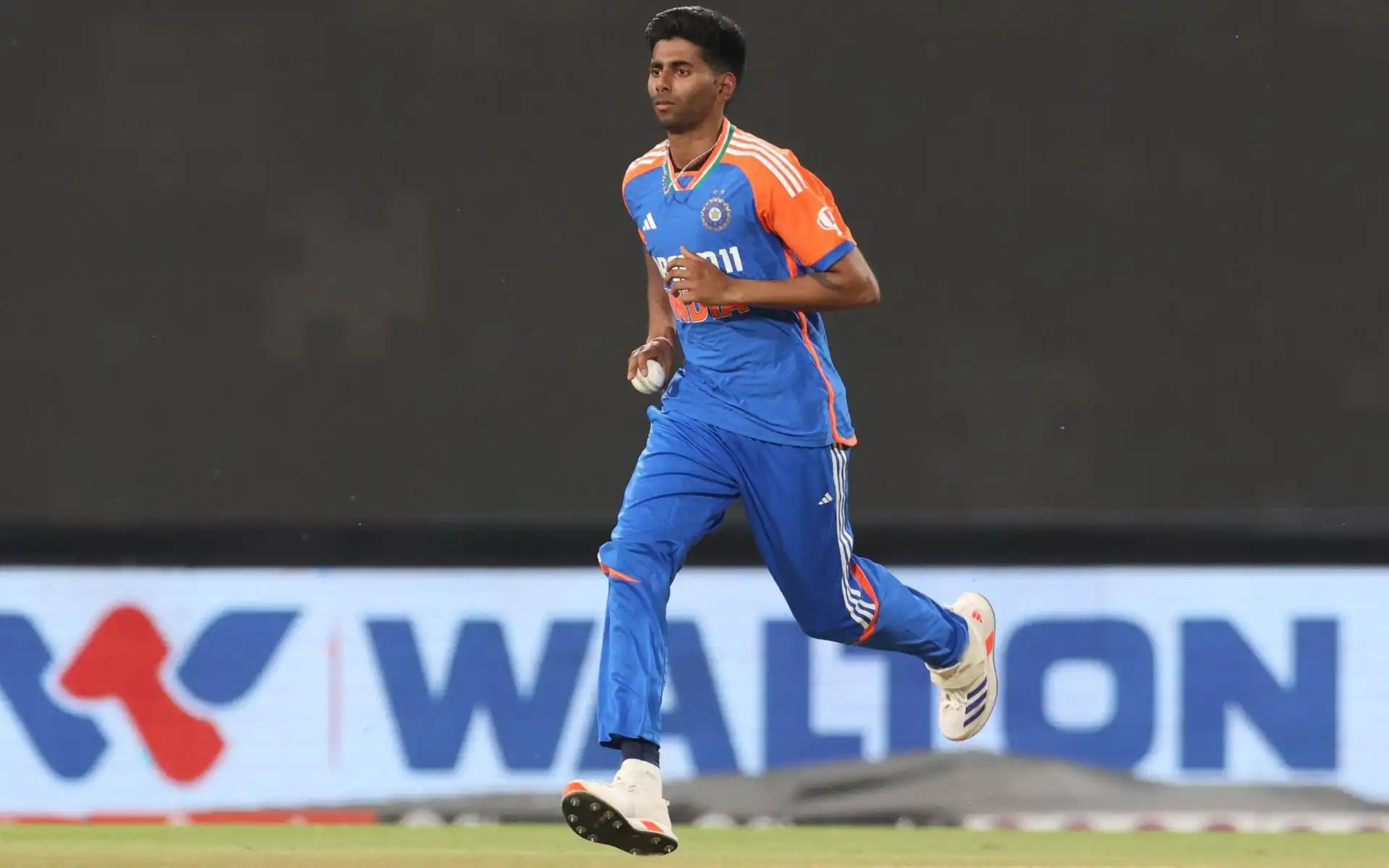 Mayank Yadav set to miss England series due to injury [Source: @sujeetsuman1991/X]