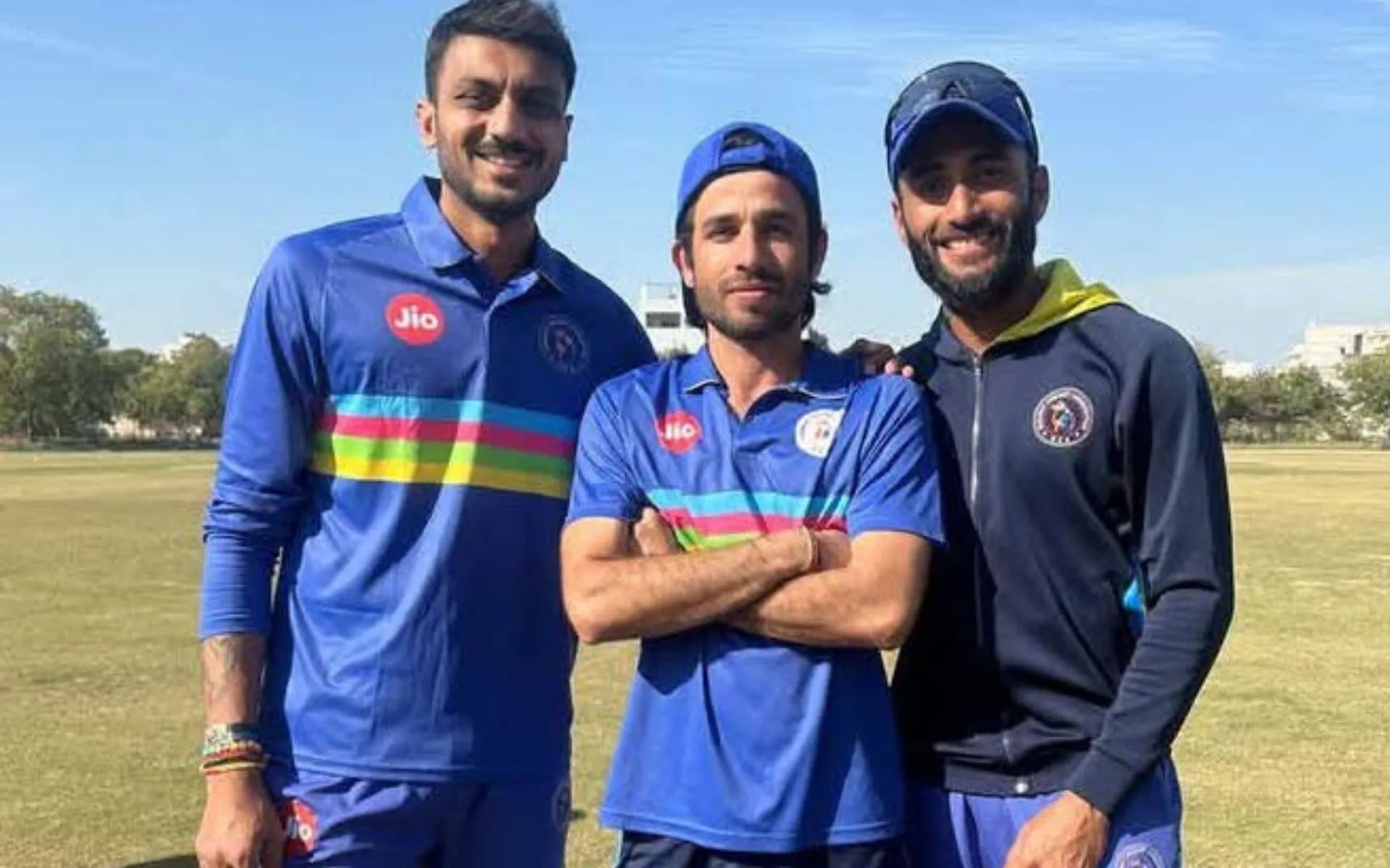 Axar Patel with Gujarat teammates (Source:@GCAMotera/X.com)
