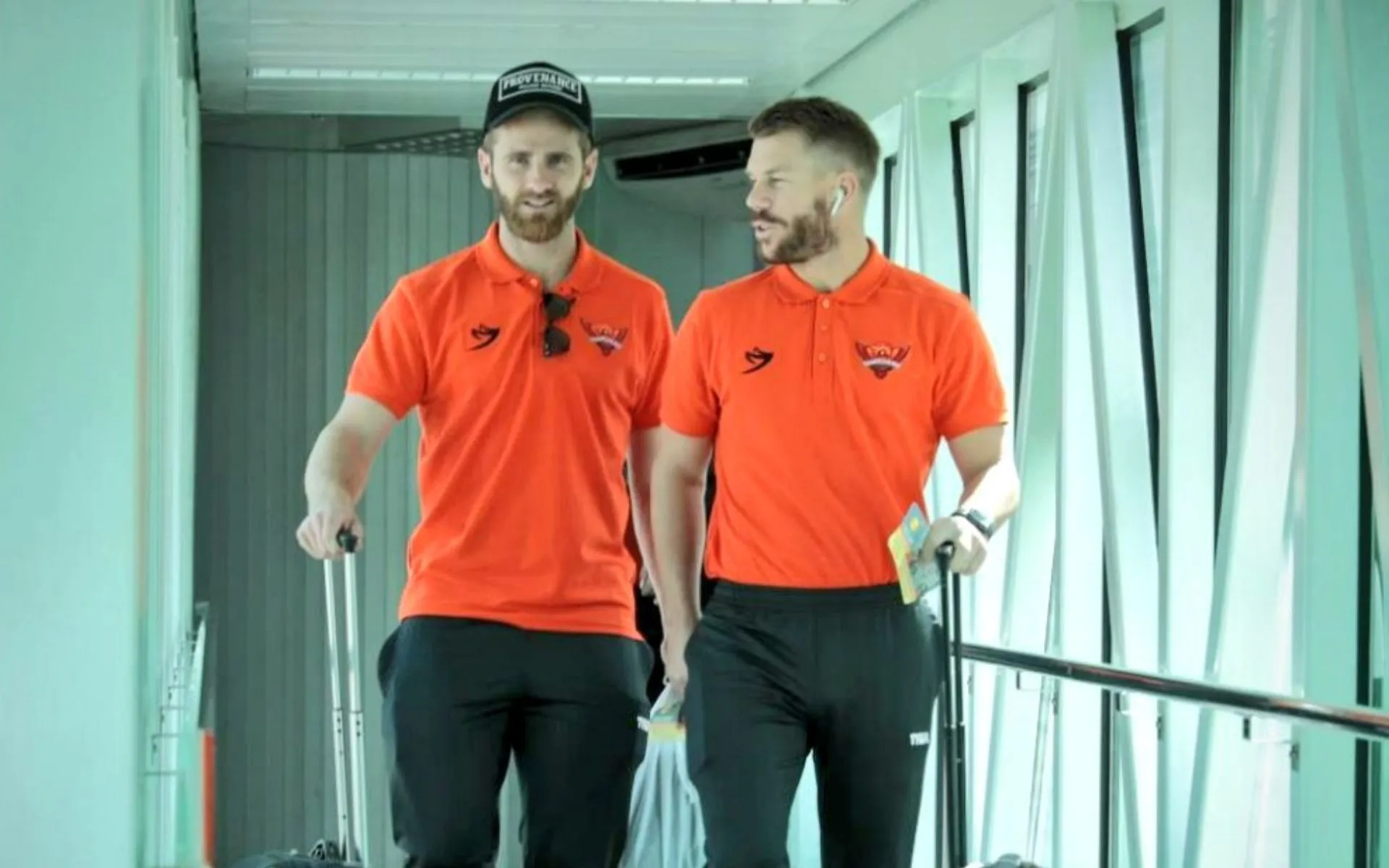 Kane Williamson and Warner- (Source:@13hamdard)