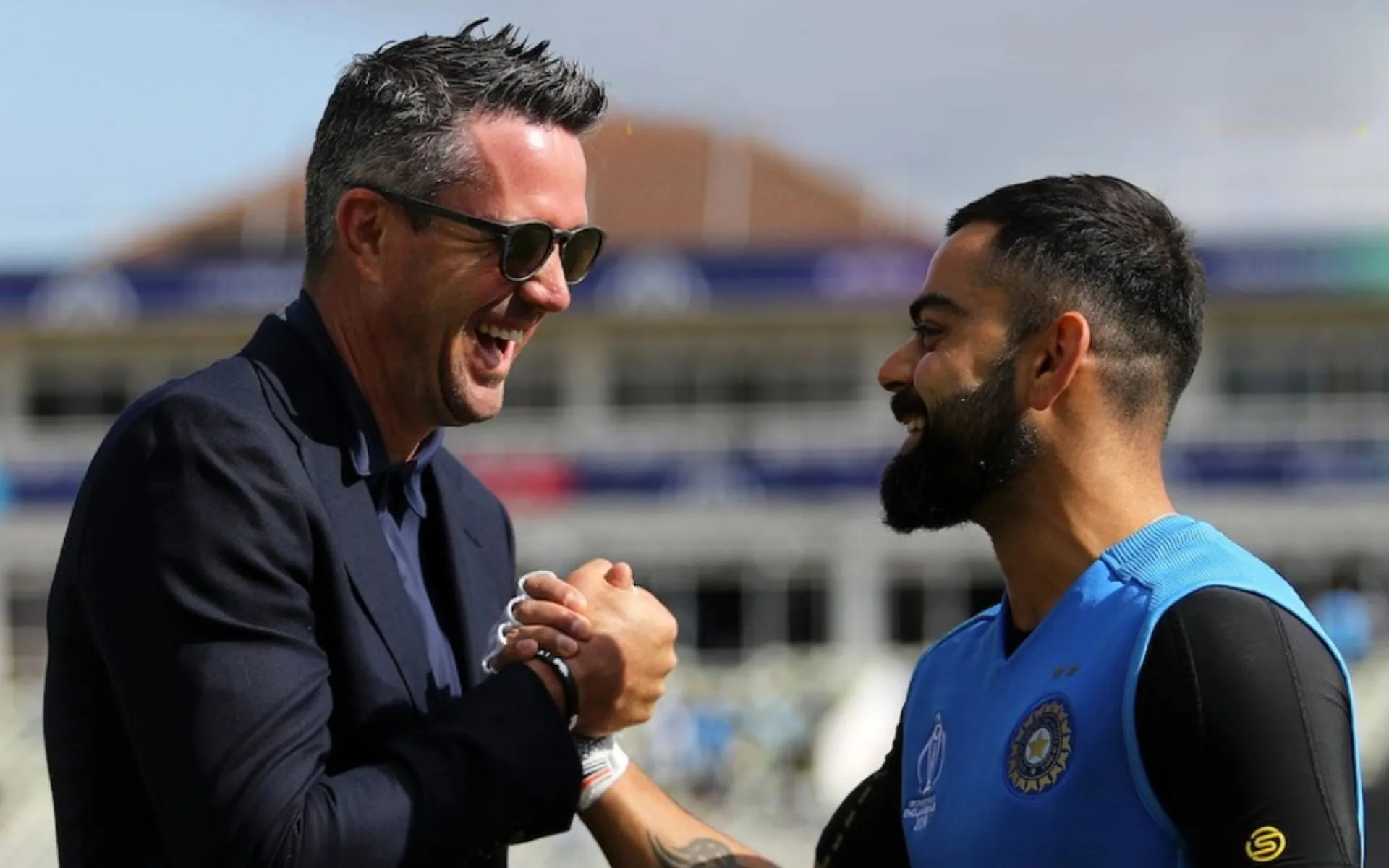 Kevin Pietersen and Virat Kohli (Source: @OneCricketApp/X.com)