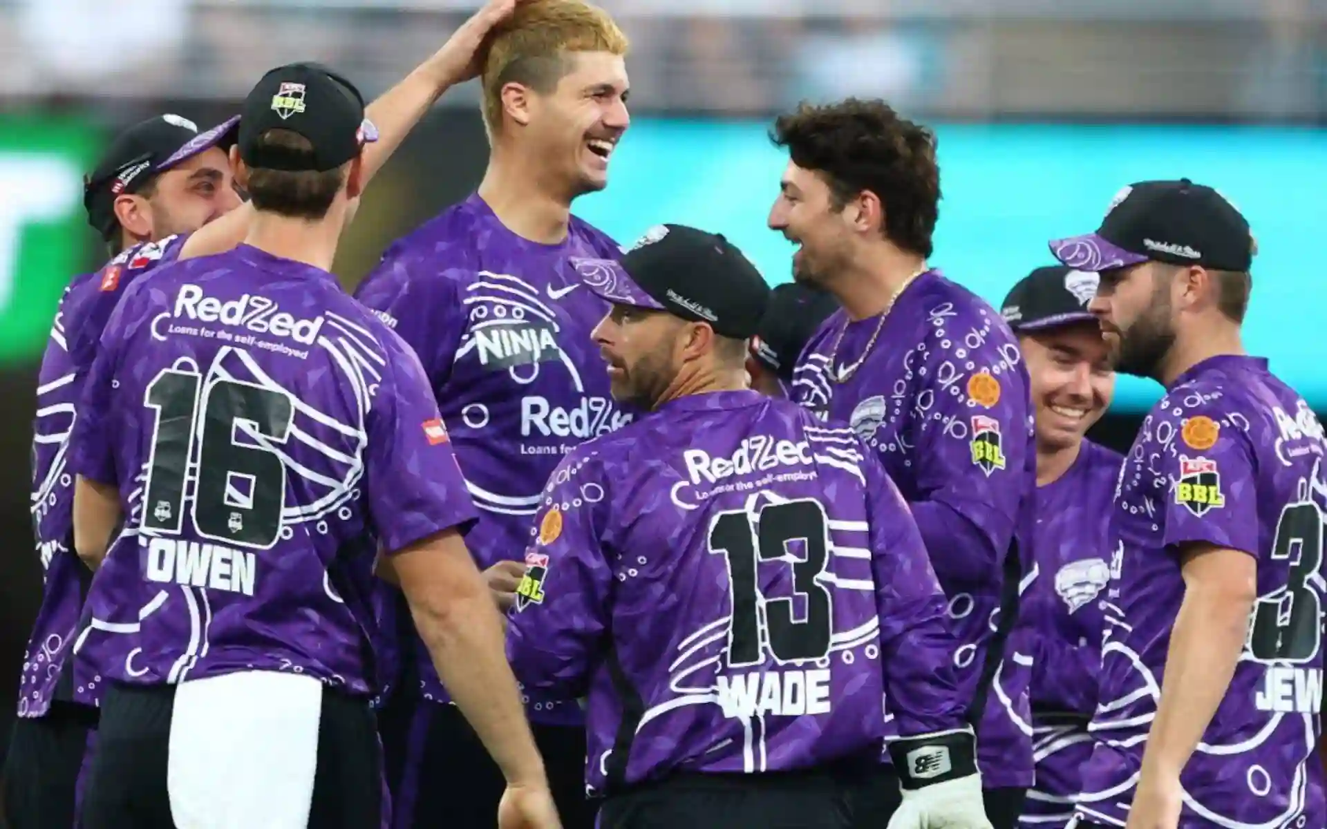 Hobart Hurricanes players celebrating a wicket [Source: @HurricanesBBL/x]