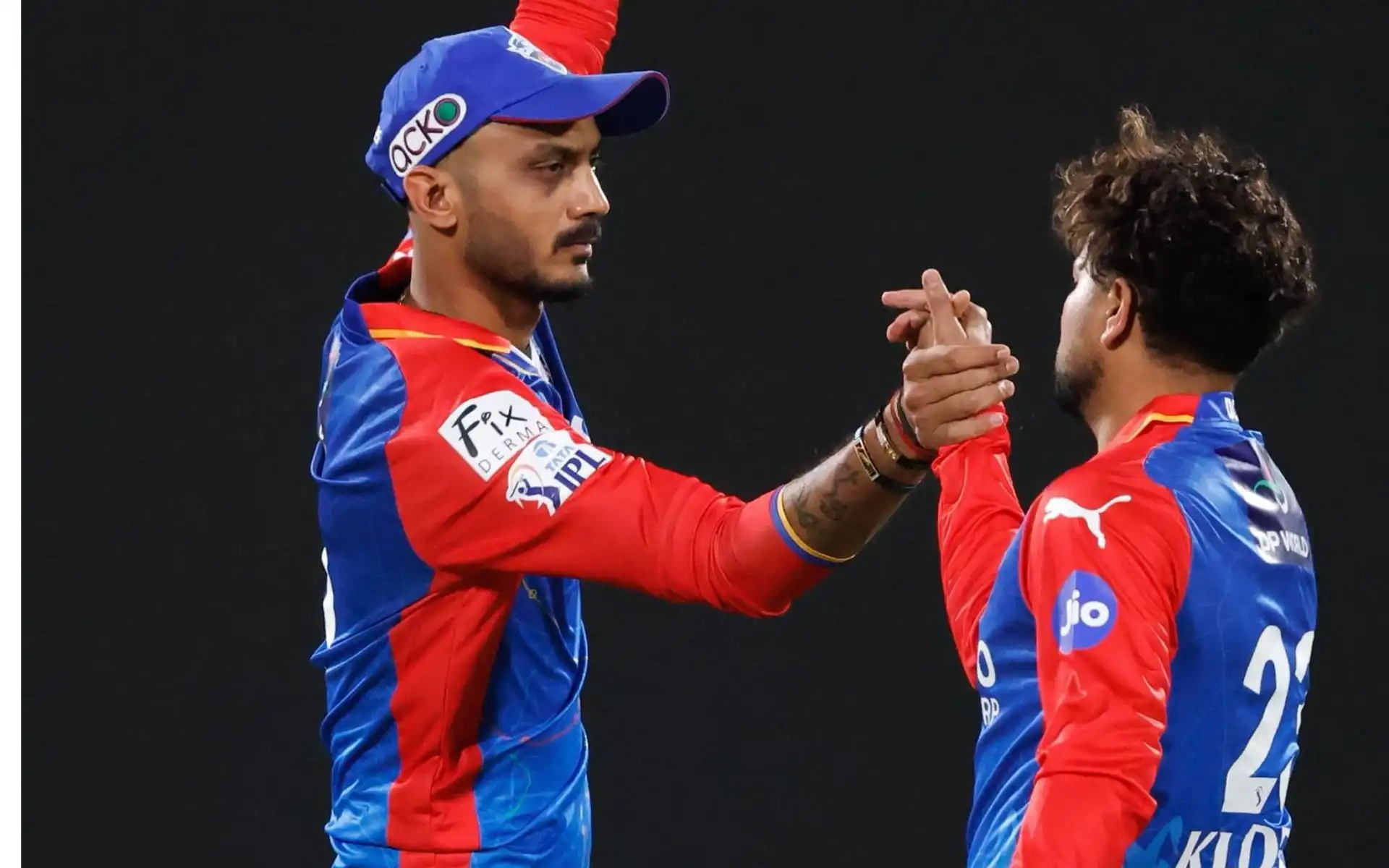 Axar Patel and Kuldeep Yadav for DC [Source: @MayankP36121336/x.com]