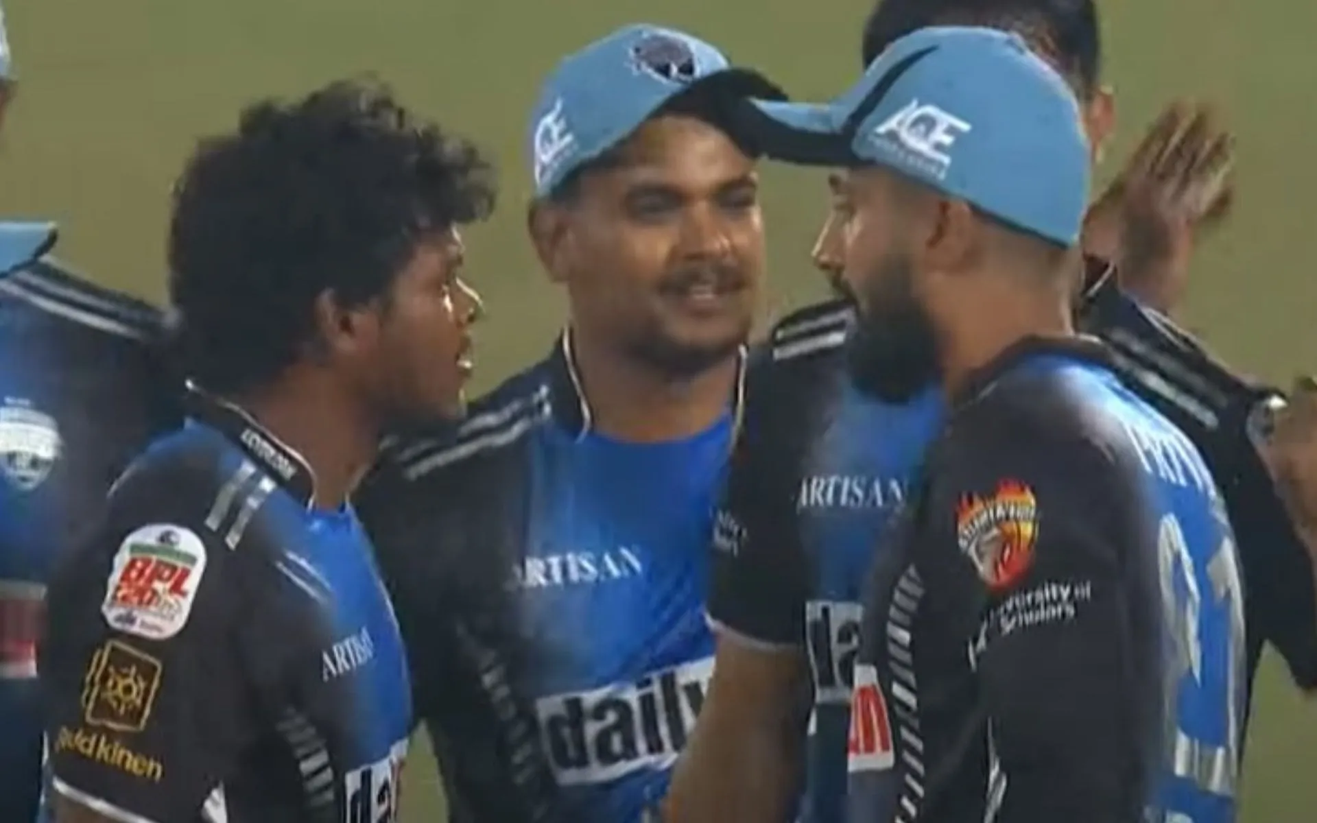 Rangpur Riders players celebrating a wicket [Source: @TSportsbd/YouTube]