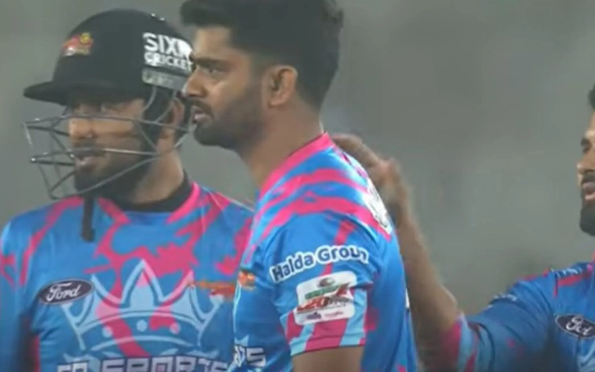 Chittagong Kings players celebrating a wicket [Source: @TSportsbd/YouTube]