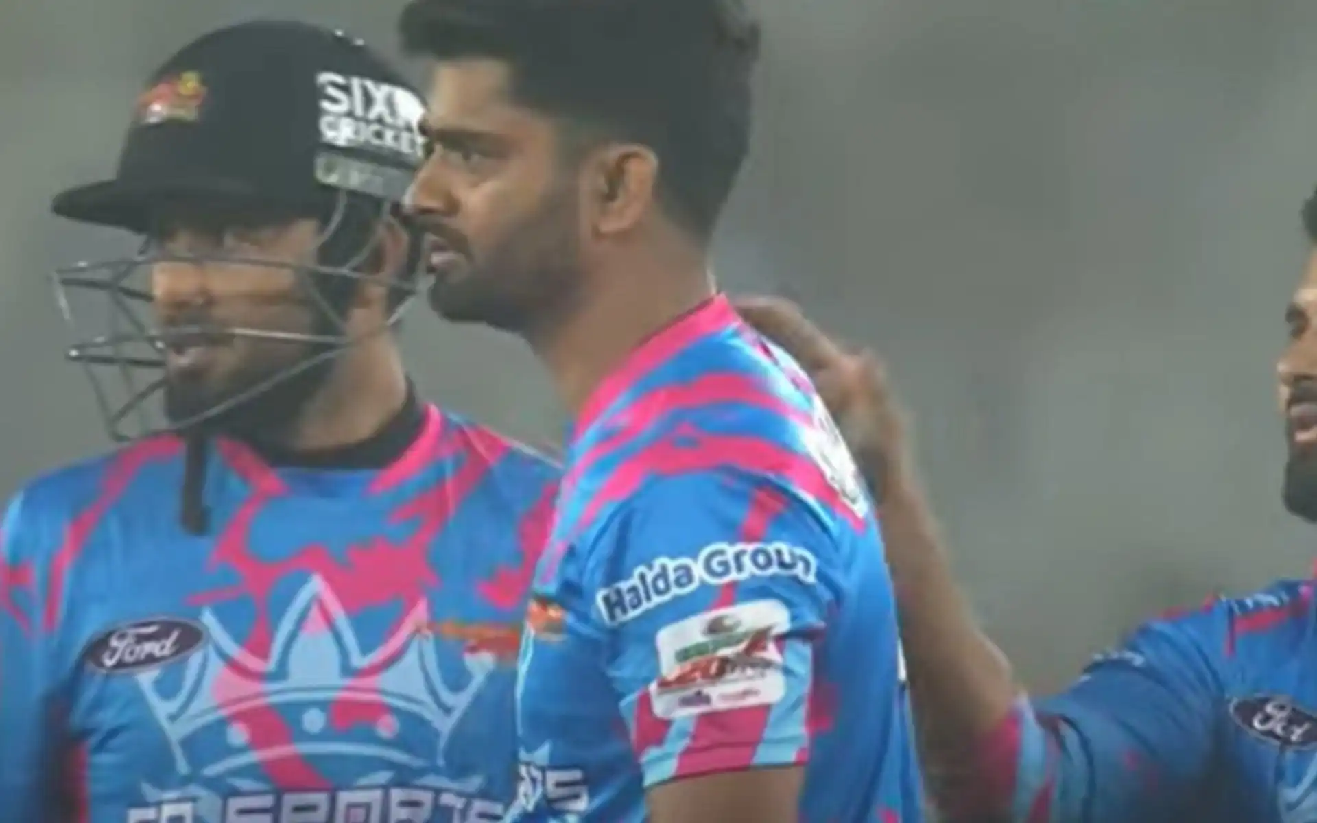 Chittagong Kings players celebrating a wicket [Source: @TSportsbd/YouTube]
