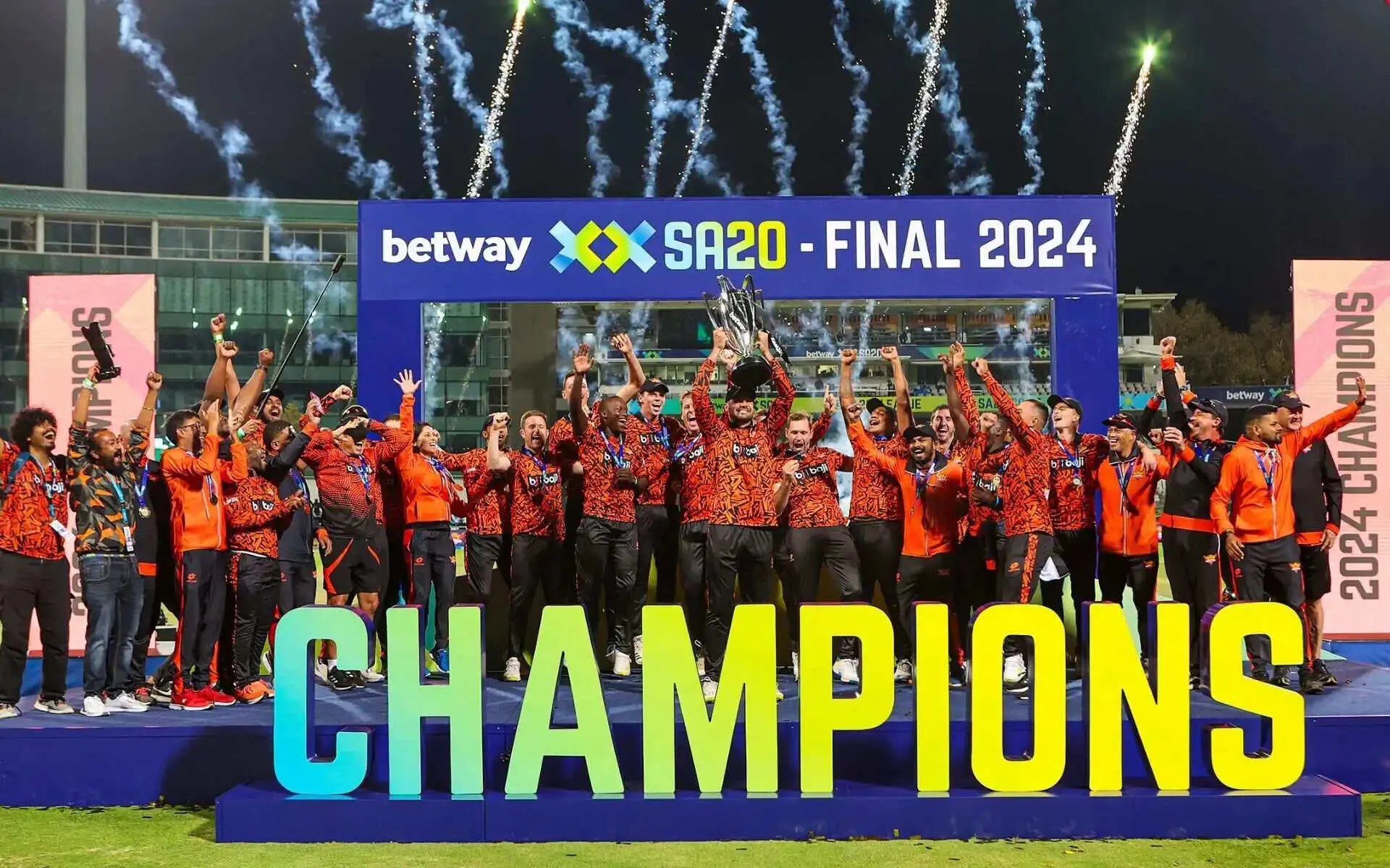 SA20 2024 winners posing with the trophy [Source: @SA20_League/x]