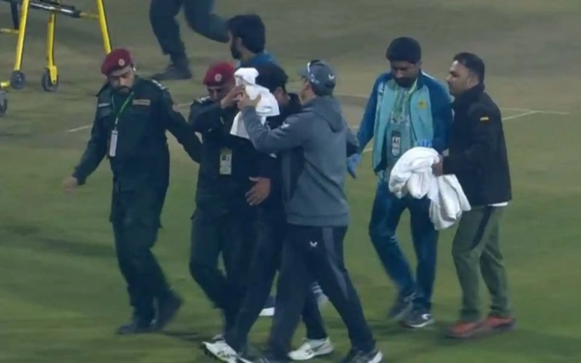 Rachin Ravindra injury against Pakistan (Source:@Iambakshi/X.com)