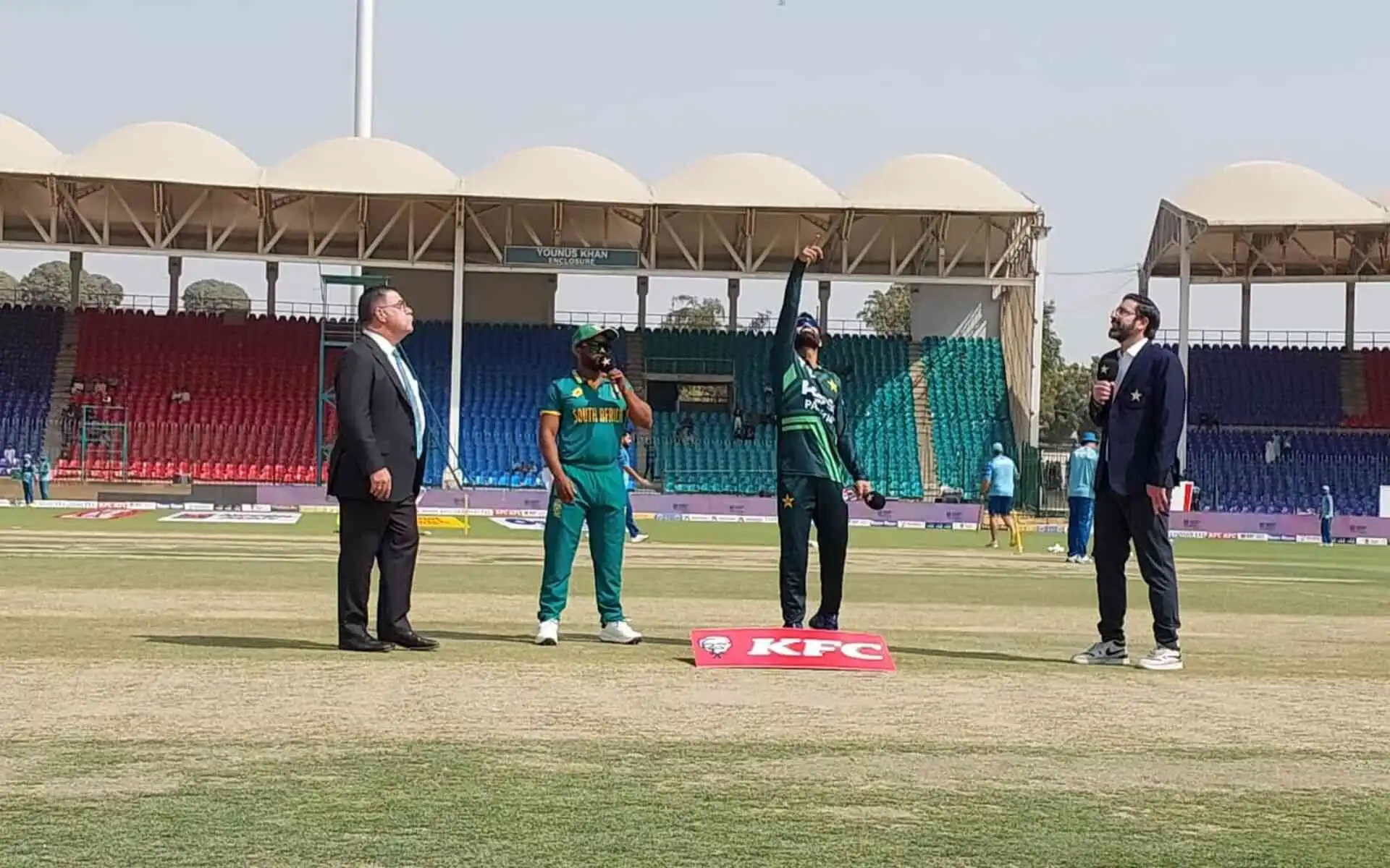 Pakistan vs South Africa Toss (Source:@imransiddique89/X.com)