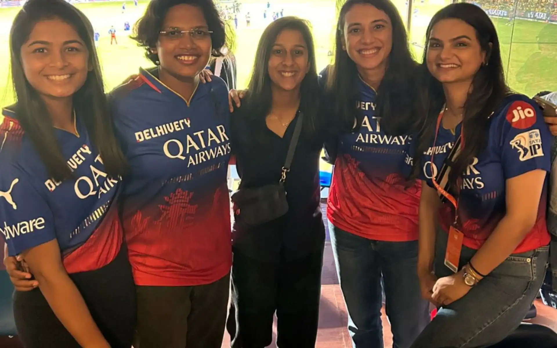 Shreyanka Patil (extreme left) with her teammates [Source: @shreyanka_patil/X]