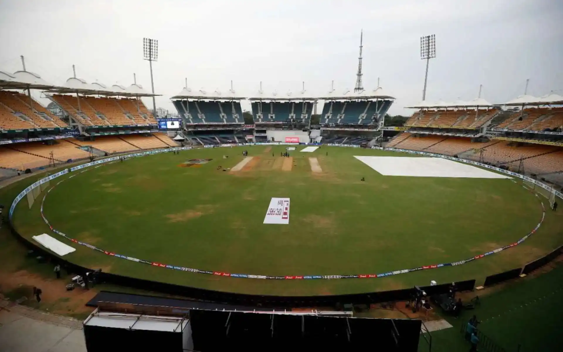 M. Chinnaswamy Stadium (Source:@@CricCrazyJohns/x)