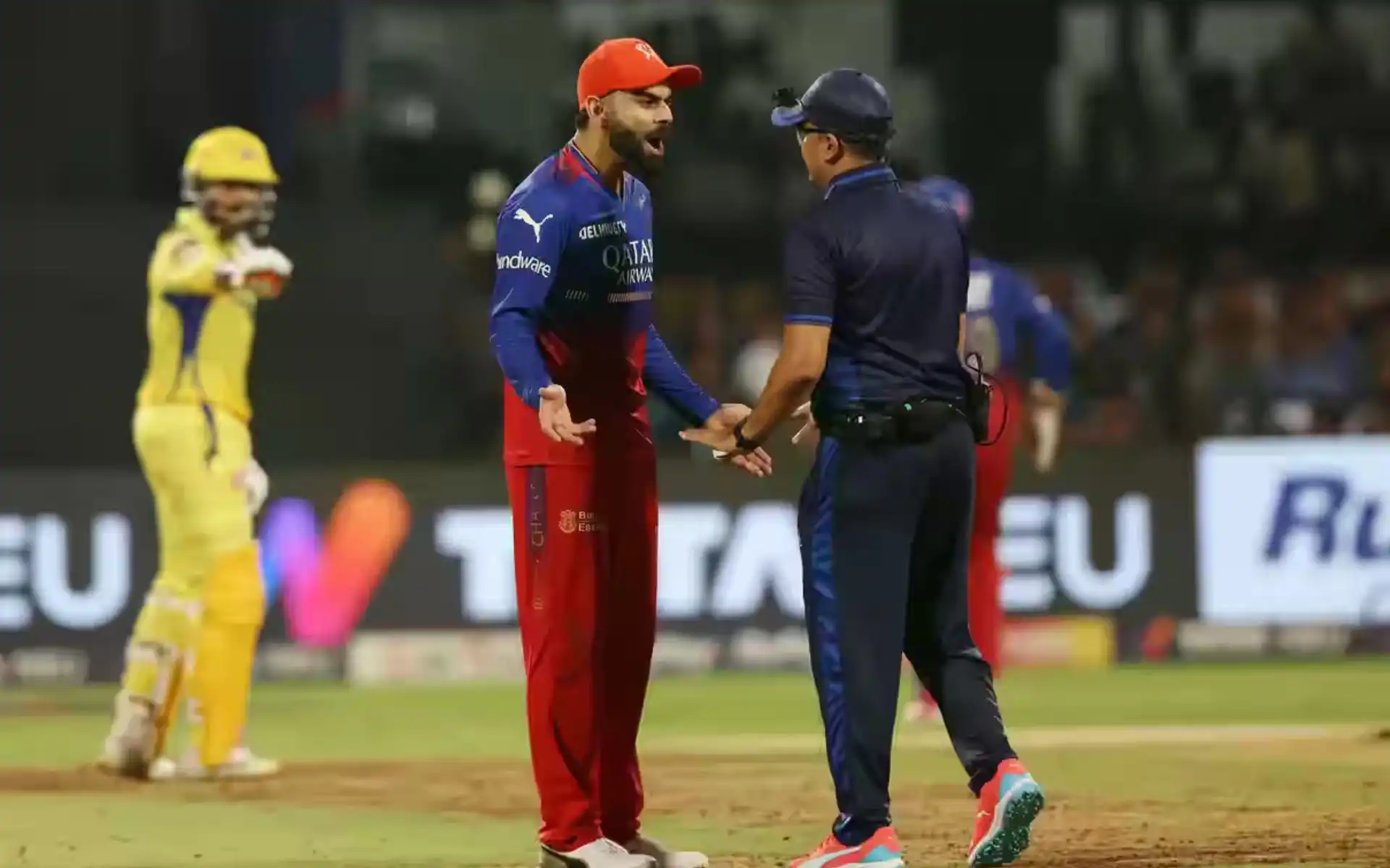 Virat Kohli with umpire during IPL 2024 (Source:IPLT20.com)