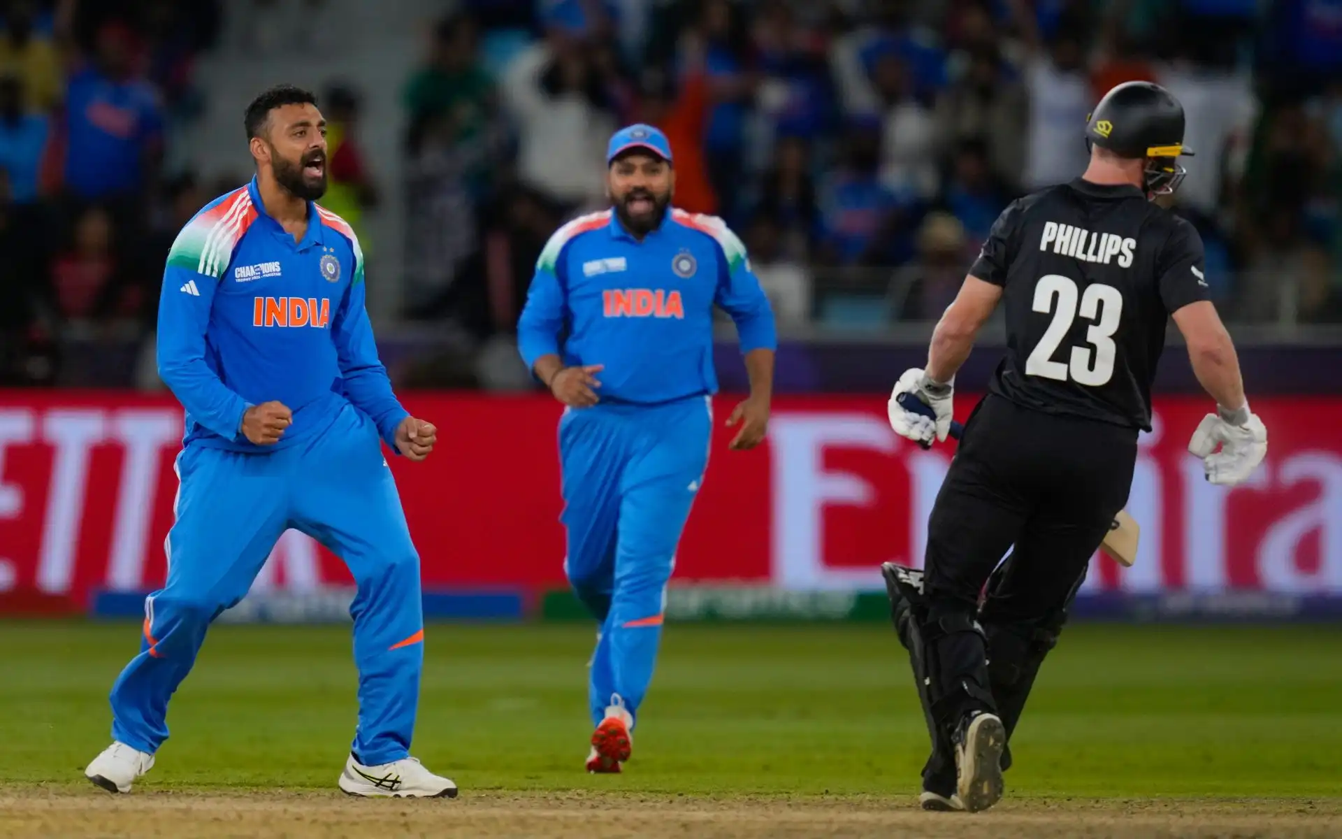 Varun Chakravarthy celebrates Glenn Phillips' wicket (Source: AP Photos)