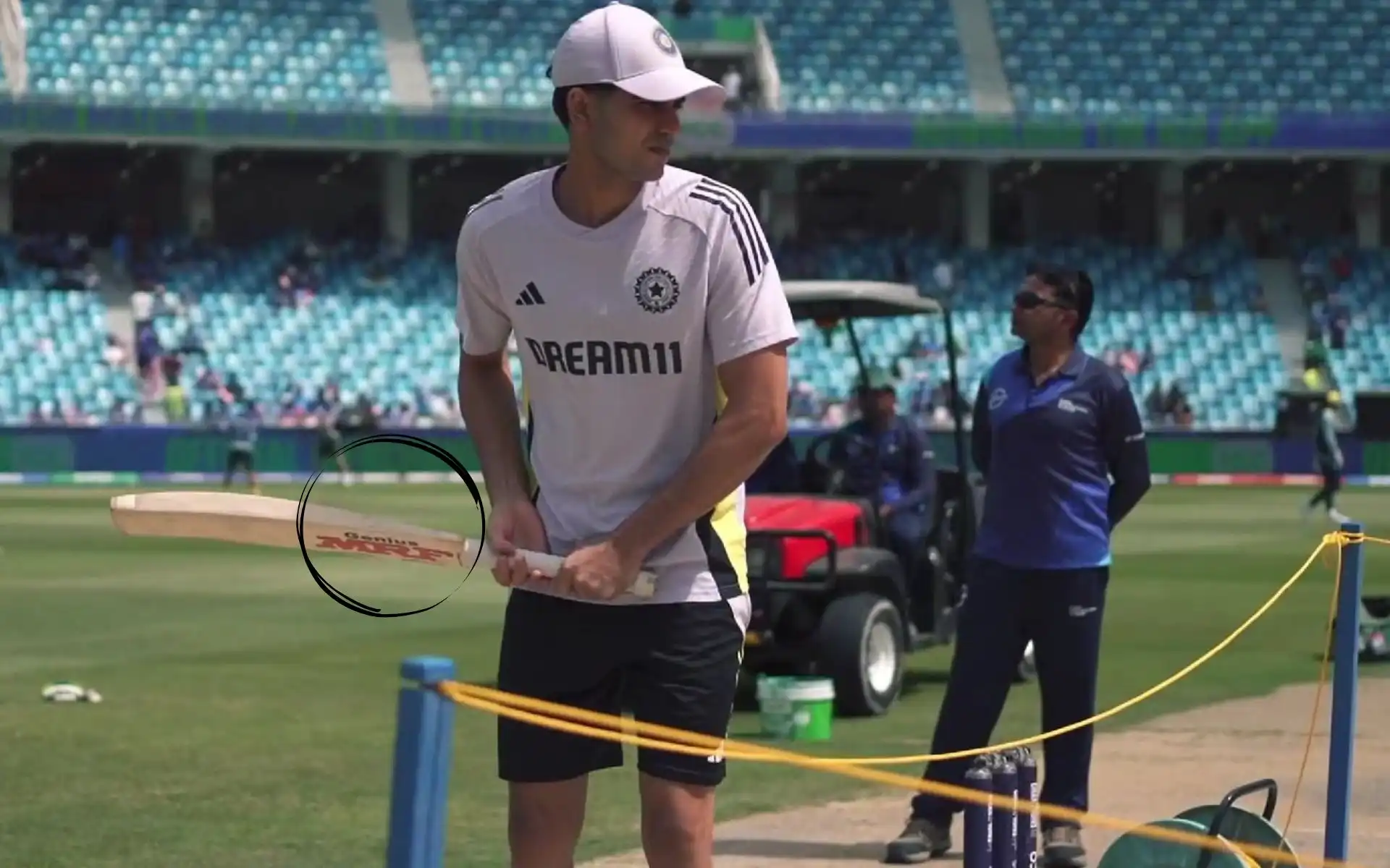 Shubman Gill Follows Kohli, Sachin Tendulkar's Footsteps; Spotted Practicing With MRF Bat
