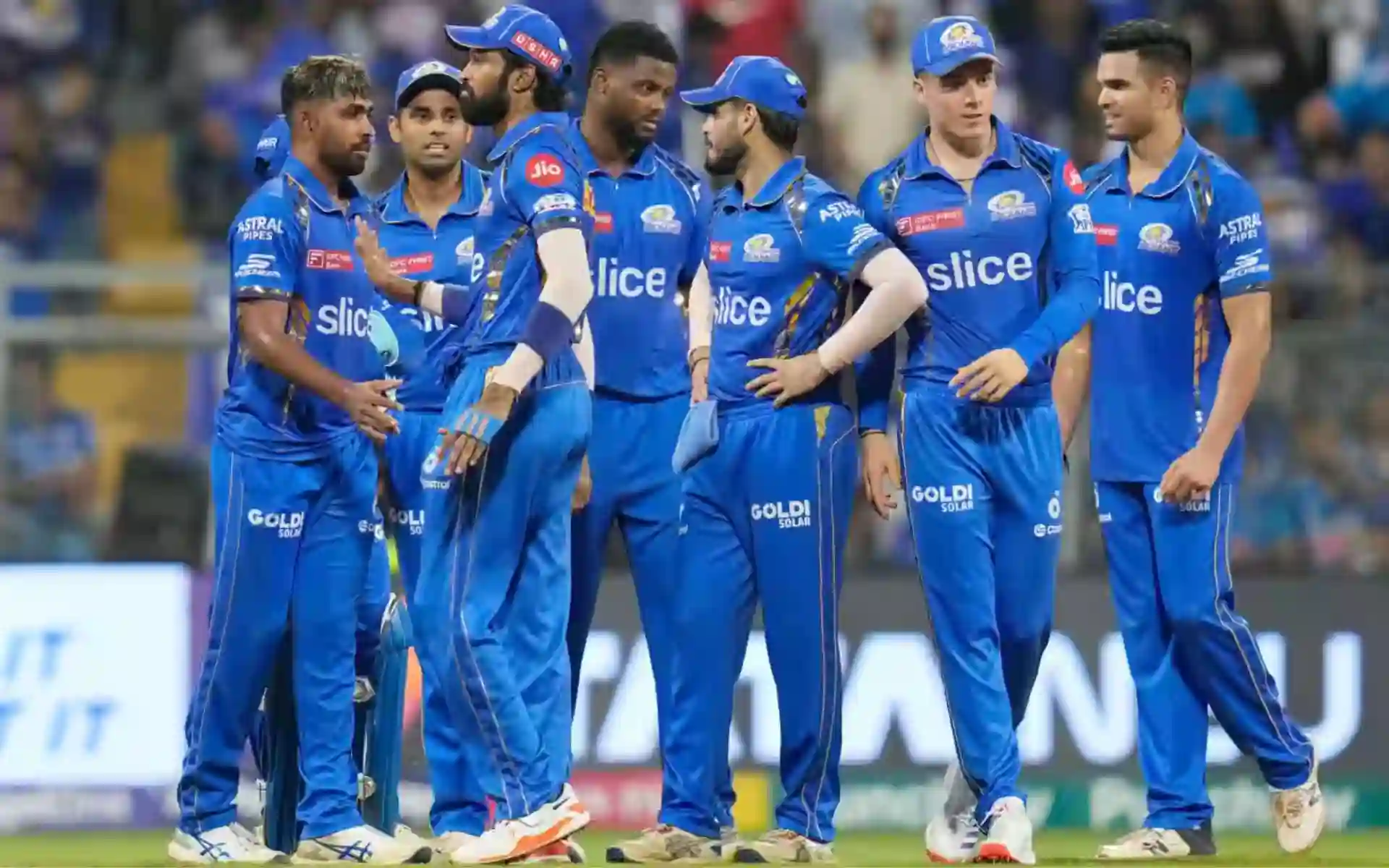 3 Potential Replacements For Reece Topley In MI's IPL 2025 Squad