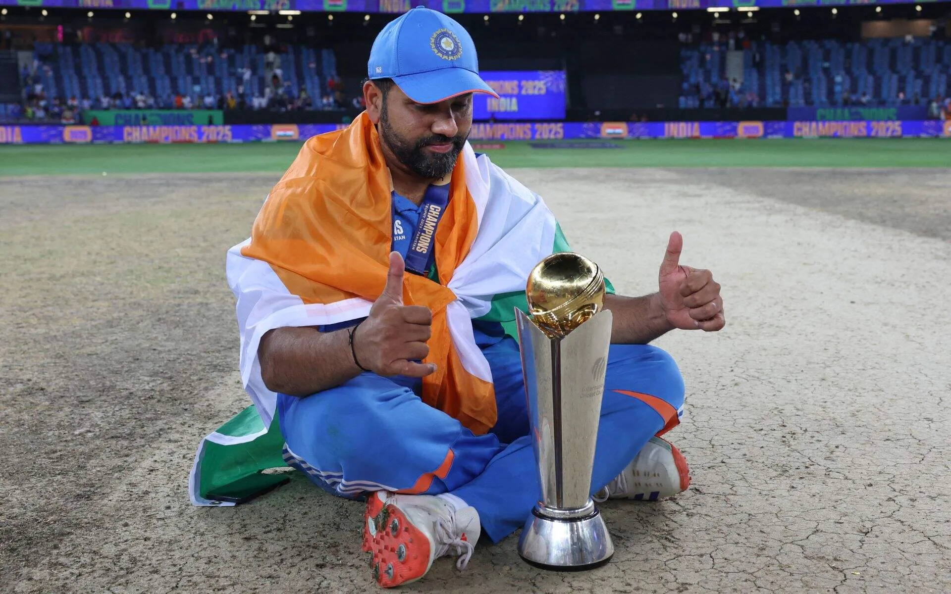 Captains with POTM award in men’s ICC tournament finals [Source: AP Photos]