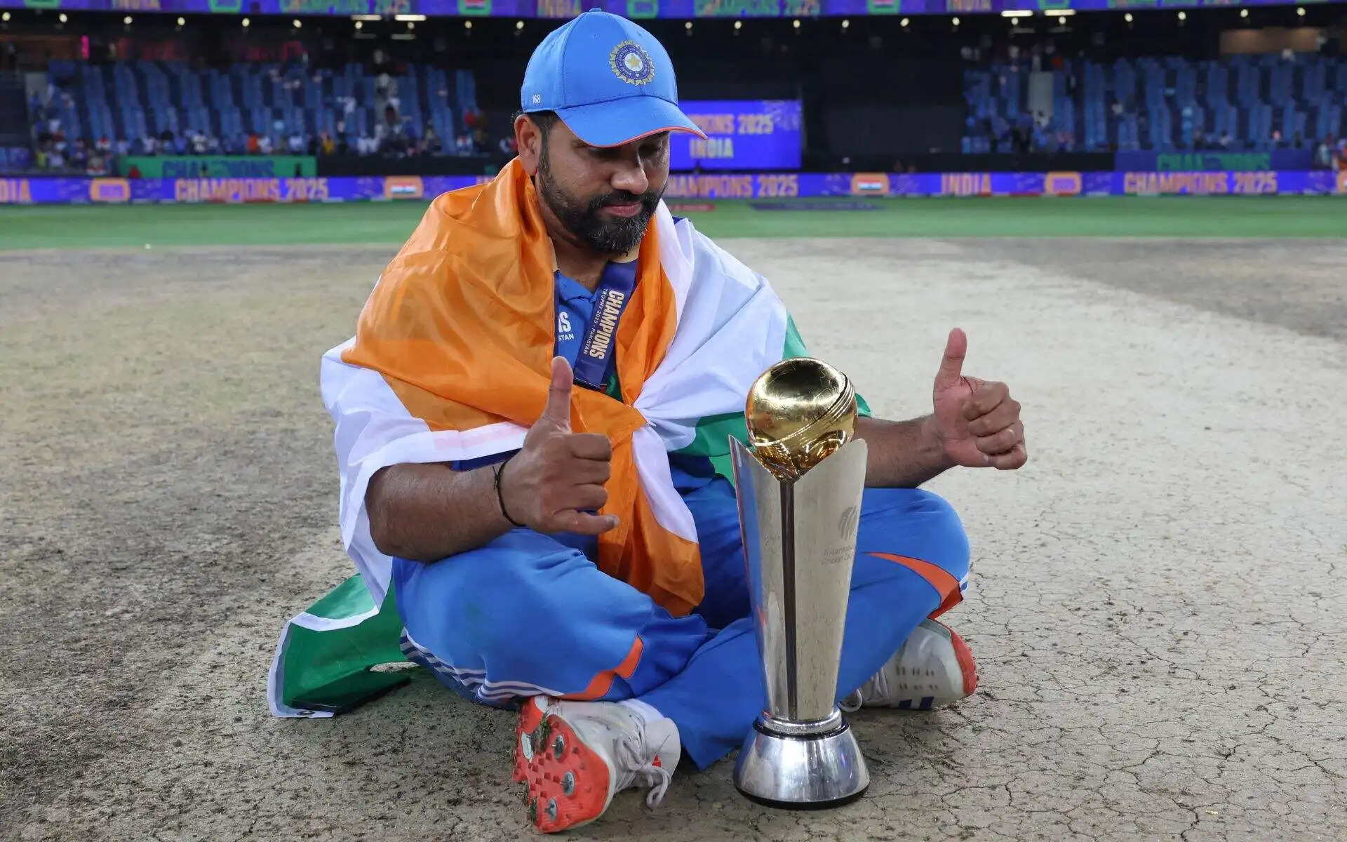 Captains with POTM award in men’s ICC tournament finals [Source: AP Photos]