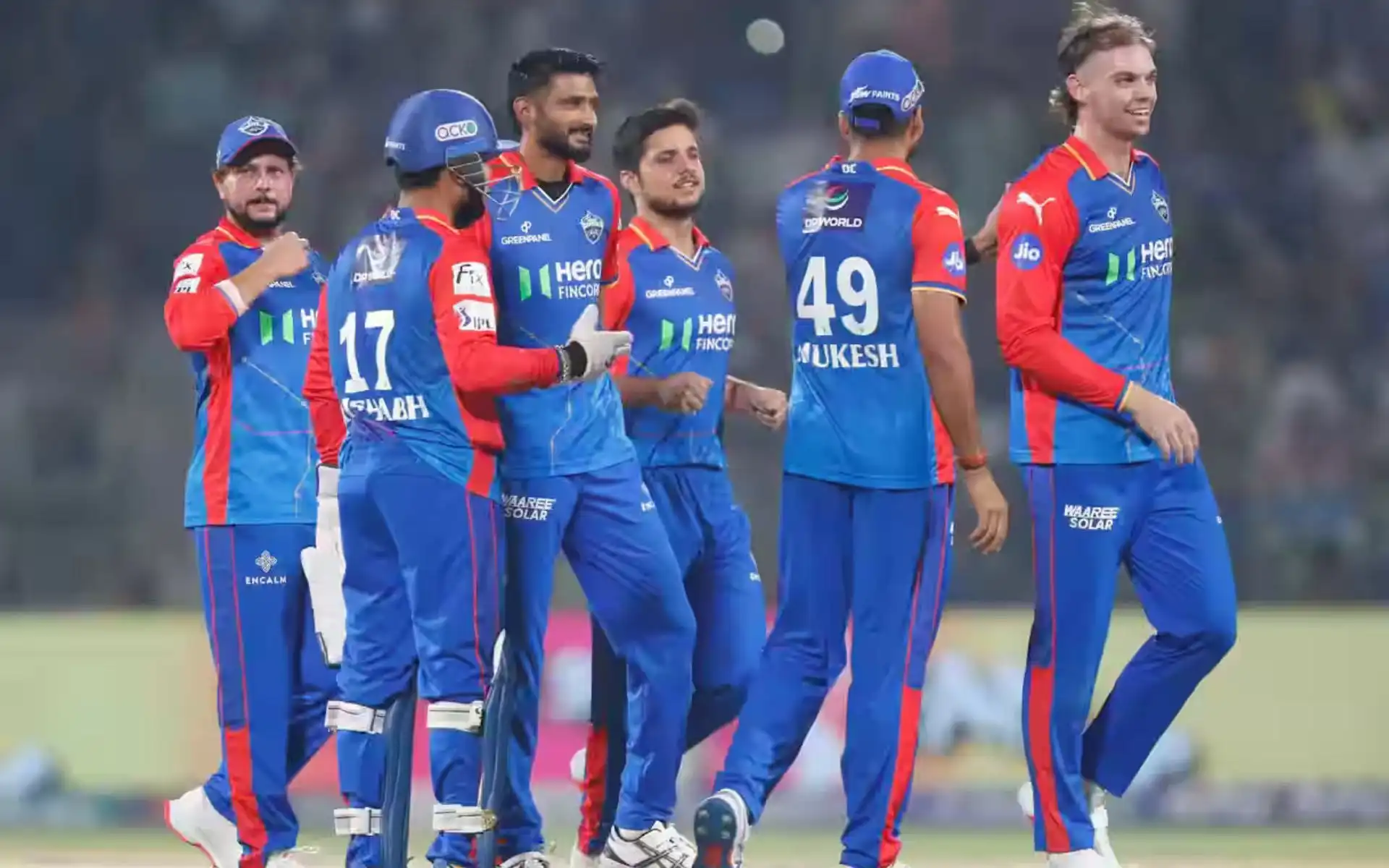 Delhi Capitals team in action [Source: IPLT20.com]