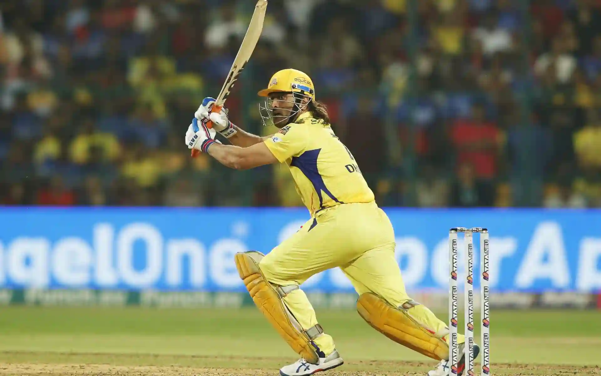 MS Dhoni will play for CSK in IPL 2025 [Source: @IPL/x.com]